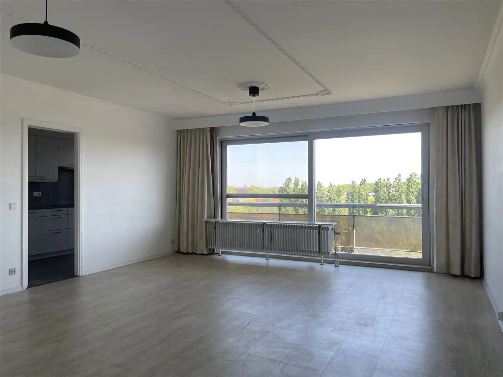 Ruim en zonnig appartement ca. 113m2 met groen uitzicht foto 5