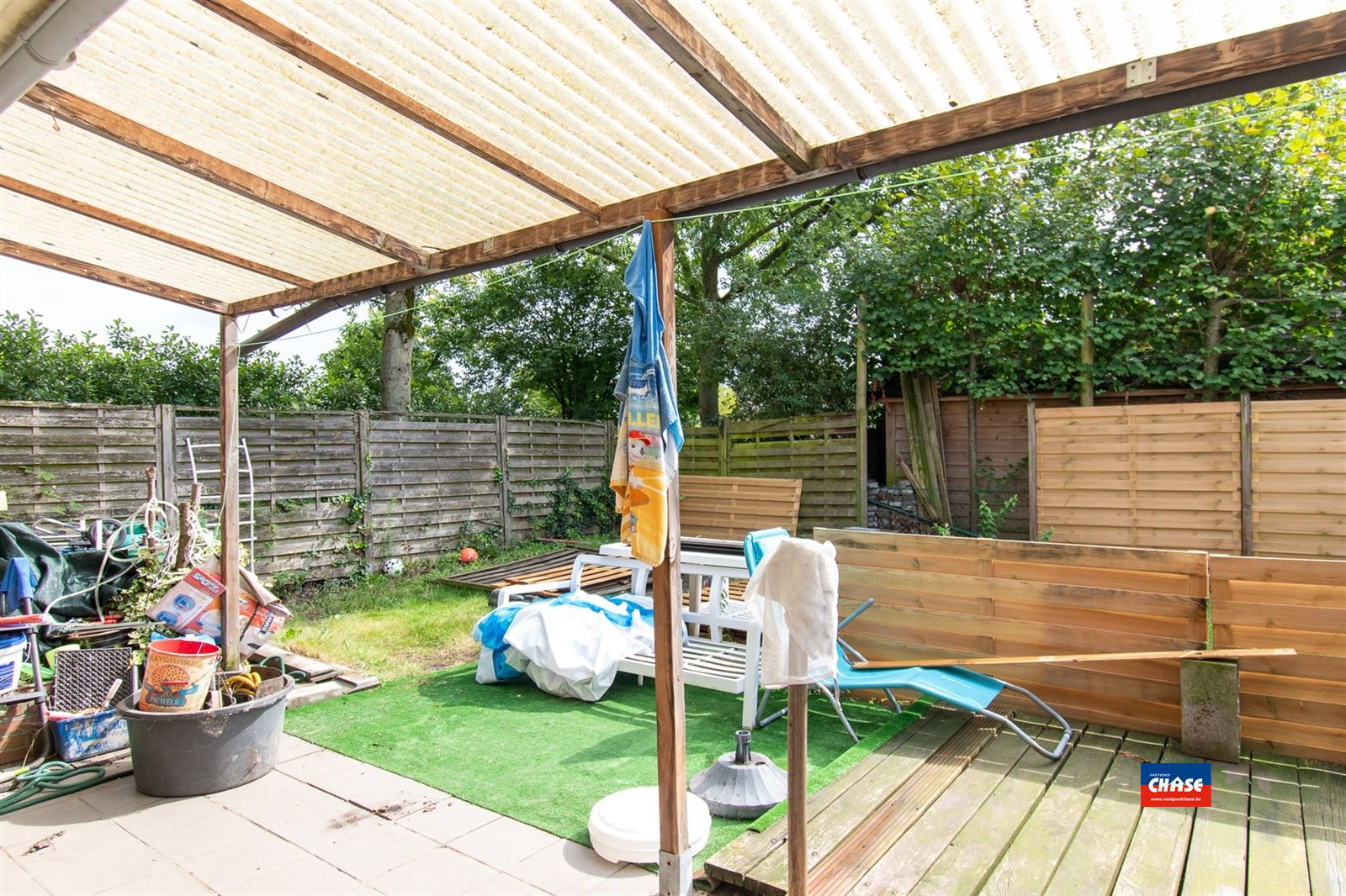 Gunstig gelegen bel-étage met 3 slaapkamers, tuin, garage en oprit foto 9