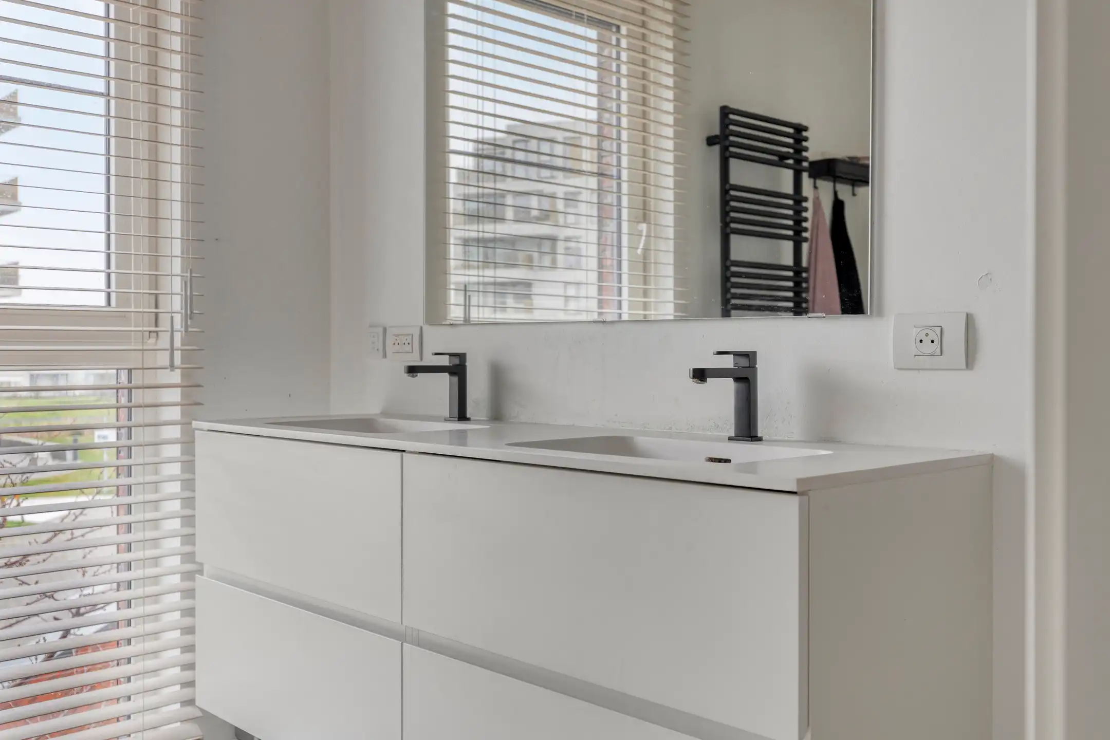 Moderne energiezuinige architectenwoning in Deurne - Zuid foto 21