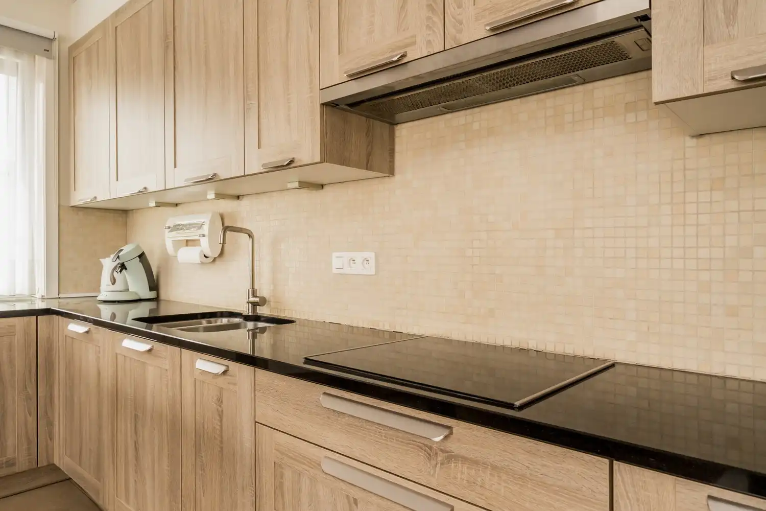 Lichtrijk hoekappartement in recent gebouw foto 8