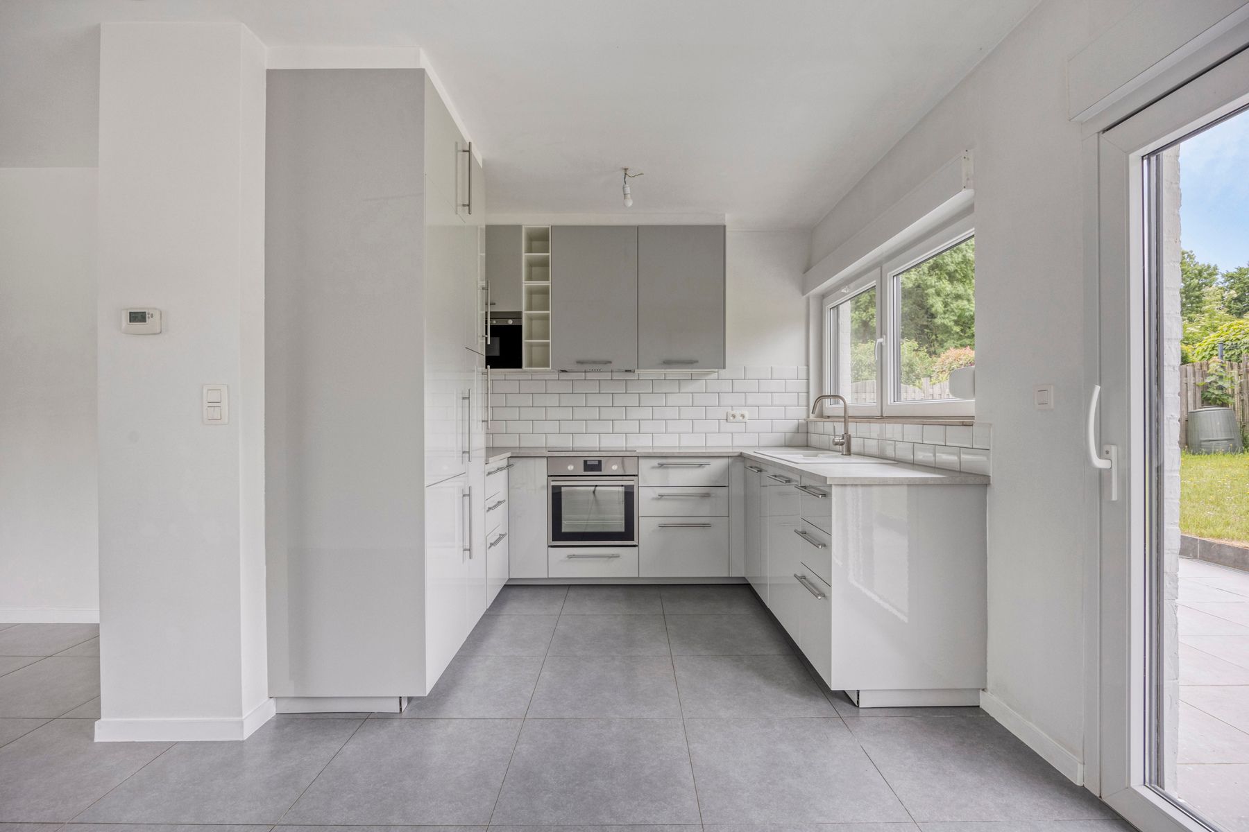 Gezinswoning met 3 slaapkamers, tuin en garage nabij centrum foto 7