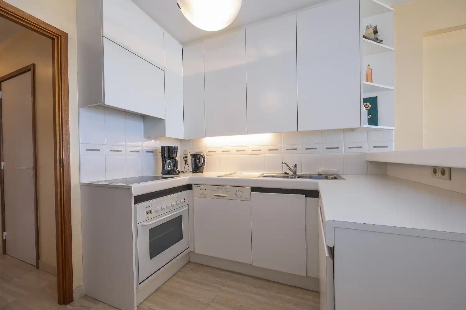 Appartement met frontaal zeezicht te koop in Middelkerke foto 11