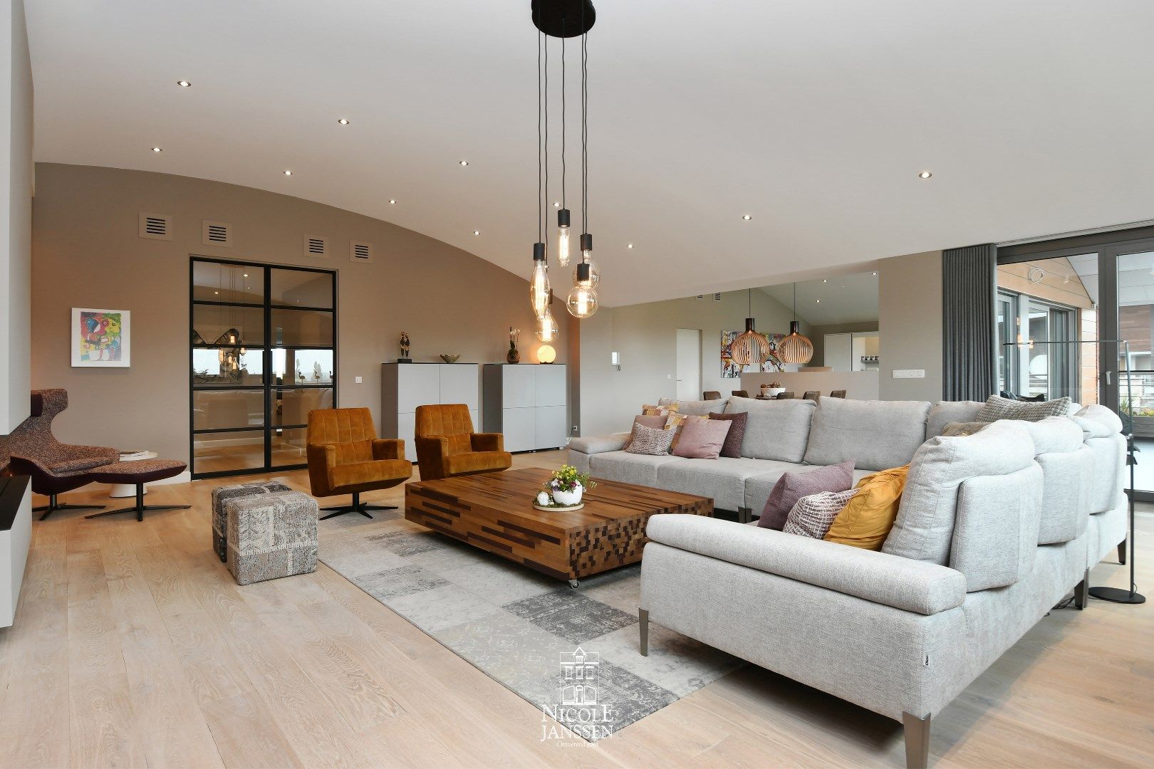 Appartement met kelderberging en twee autostandplaatsen te koop in Maaseik foto 8
