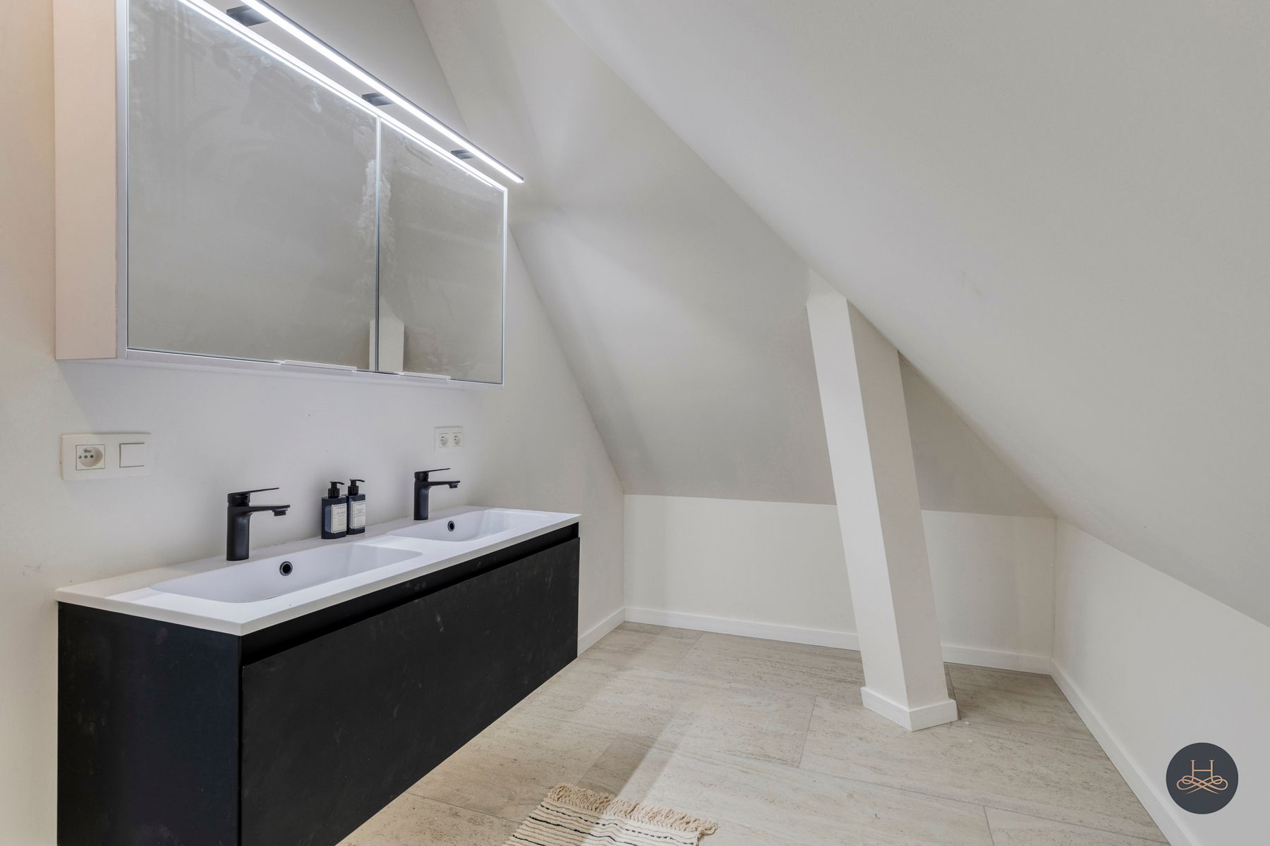 Kwalitatief afgewerkte penthouse tegenover Bloso-domein foto 23