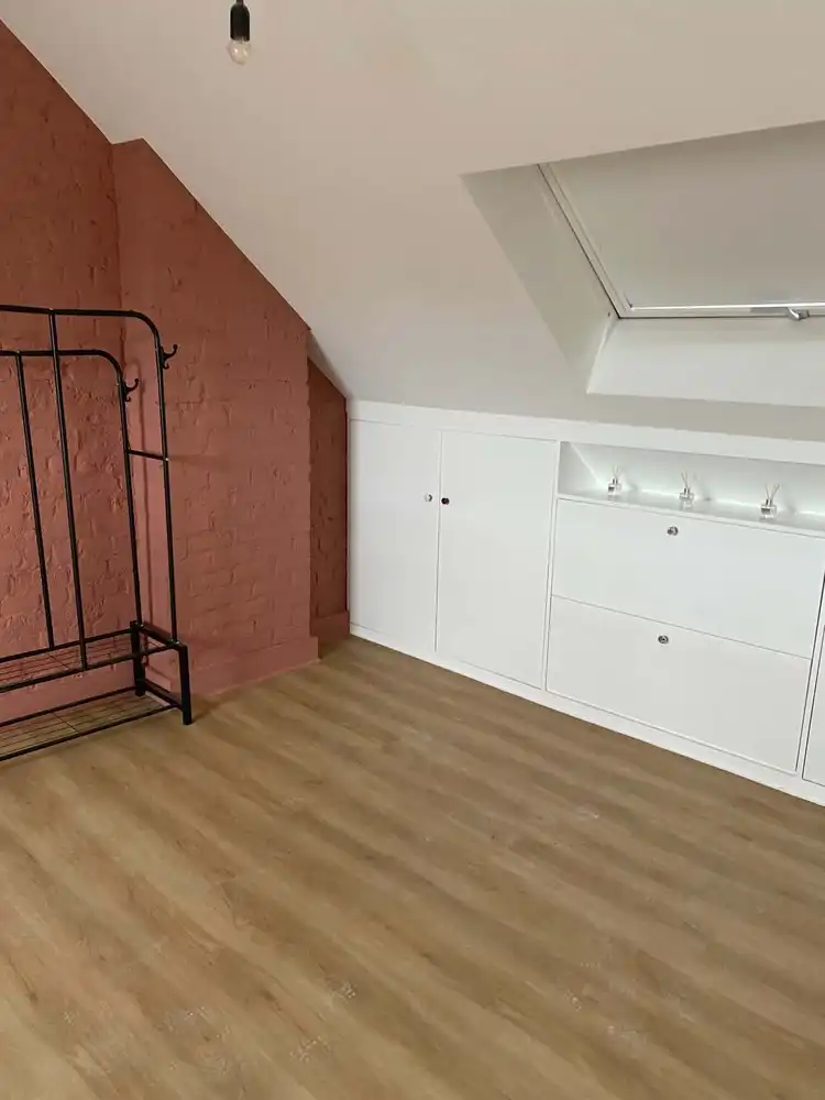 Woning met tuin, 2 slaapkamers, bureau & ingerichte zolder – Sint-Rochus, Halle foto 14