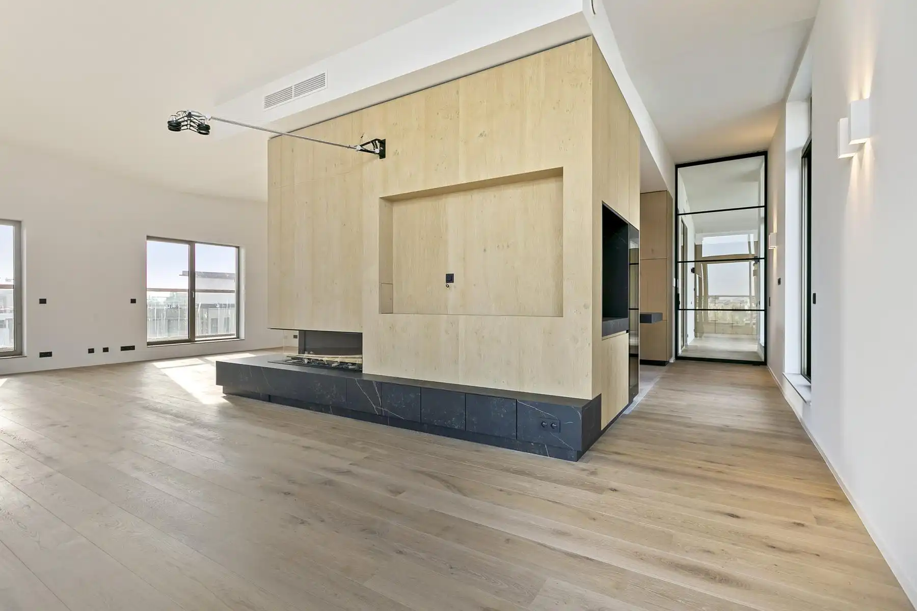 ANTWERPEN-ZUID - Luxueuze penthouse met riant terras en royale parkingfaciliteit foto 3