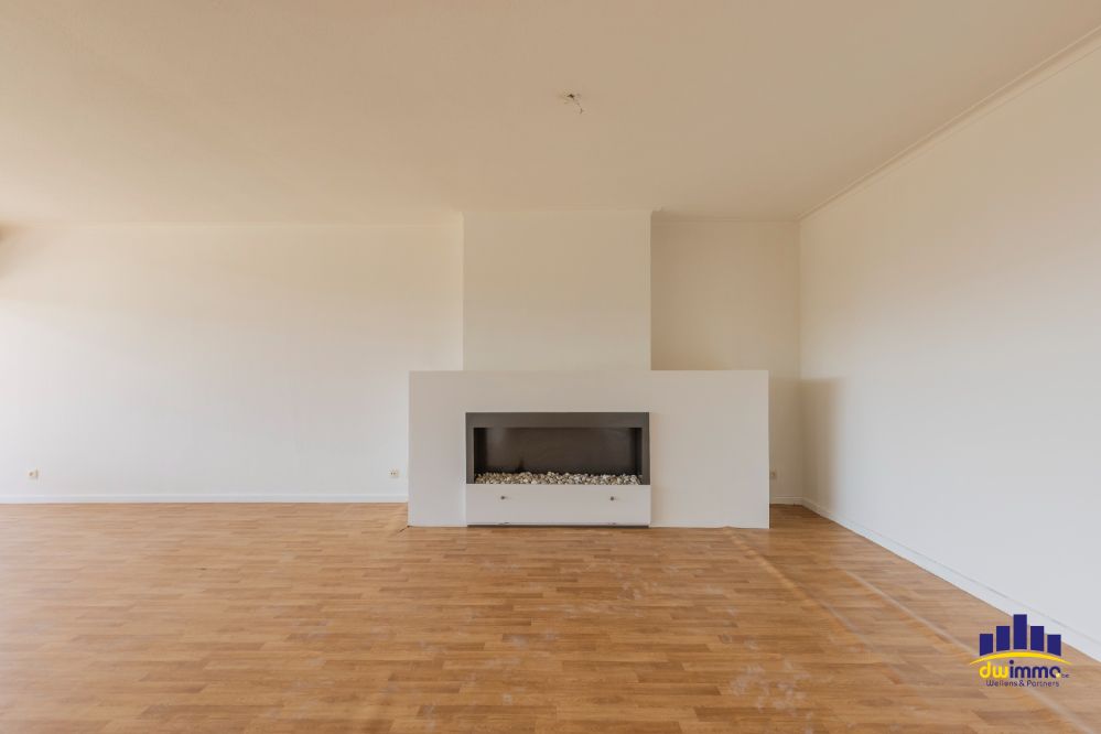Te koop: Licht en ruim 2-slaapkamerappartement met terras en garage – E3-plein 22, Gent foto {{pictureIndex}}