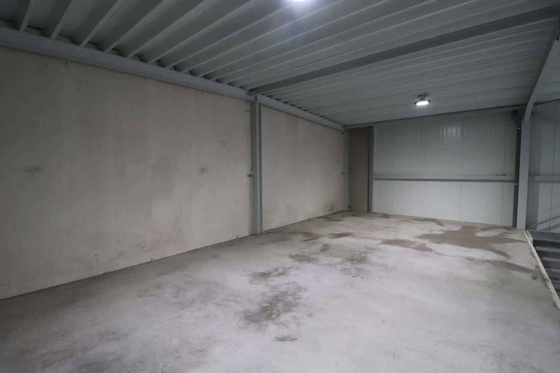 Een nieuwbouw opslag- / bedrijfsruimte van 275 m². foto 7