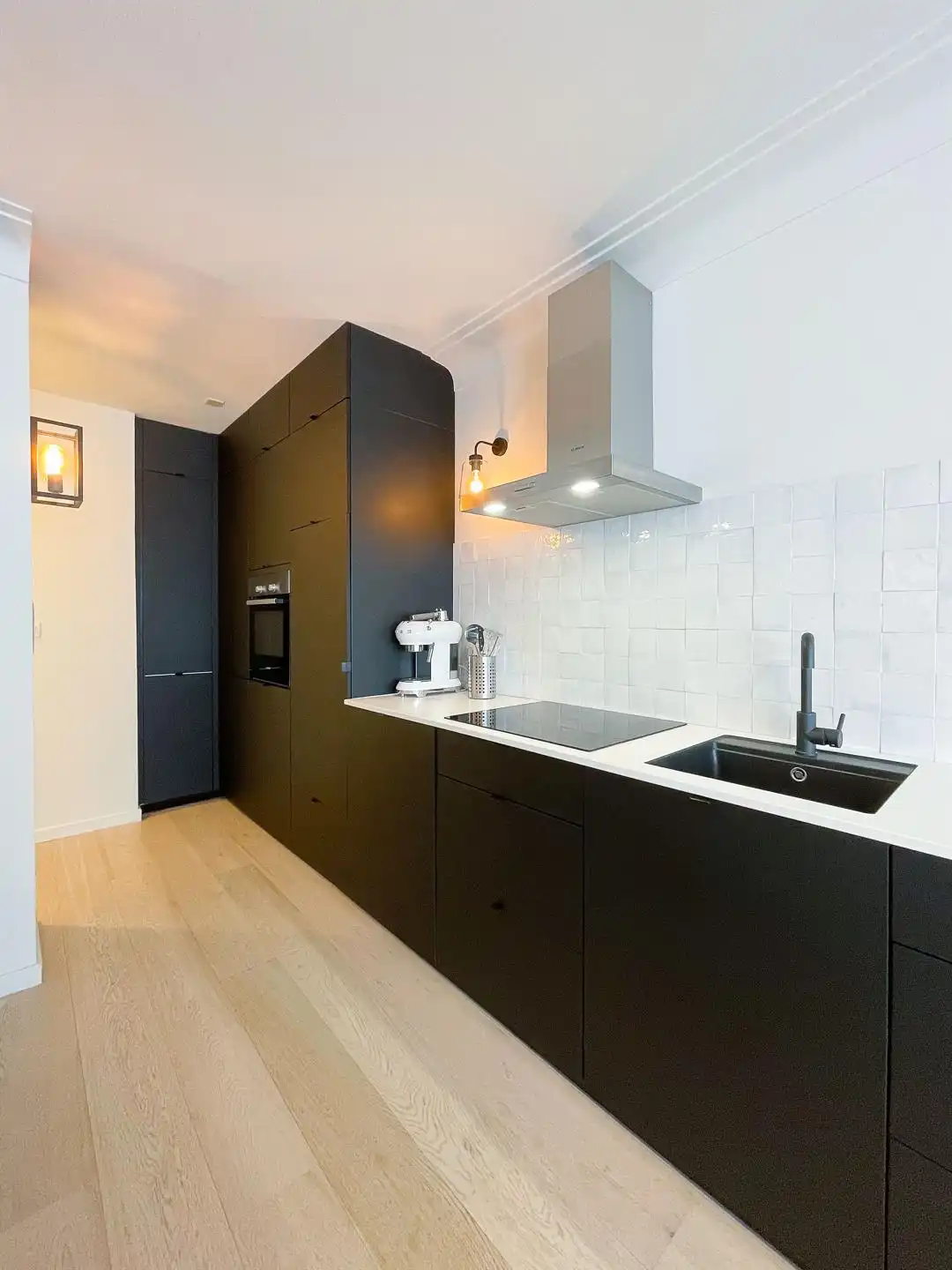 Gerenoveerde studio op toplocatie in de Kustlaan foto 12