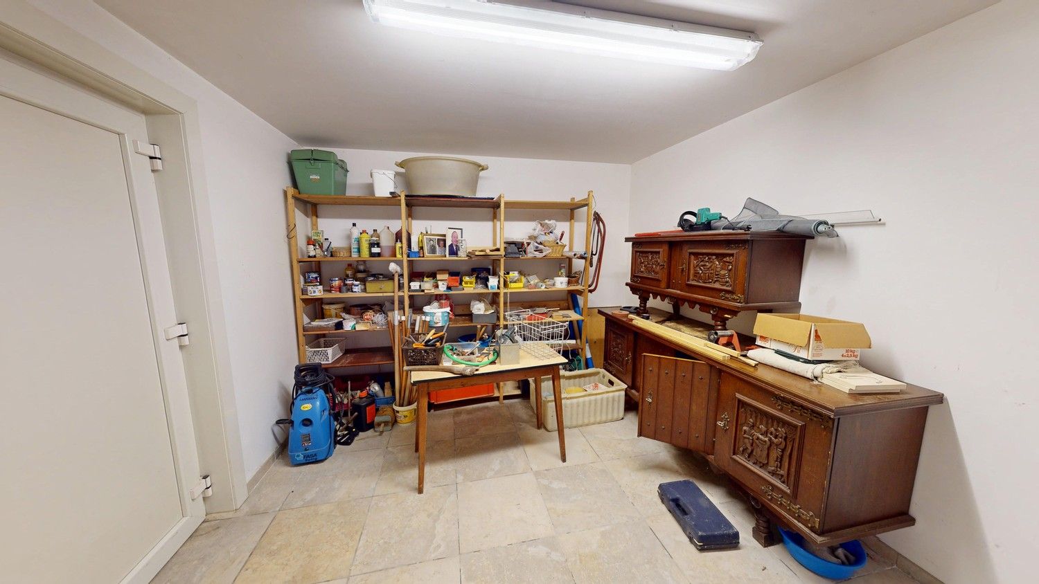 Zeer ruime woning met 5 slaapkamers! foto 8