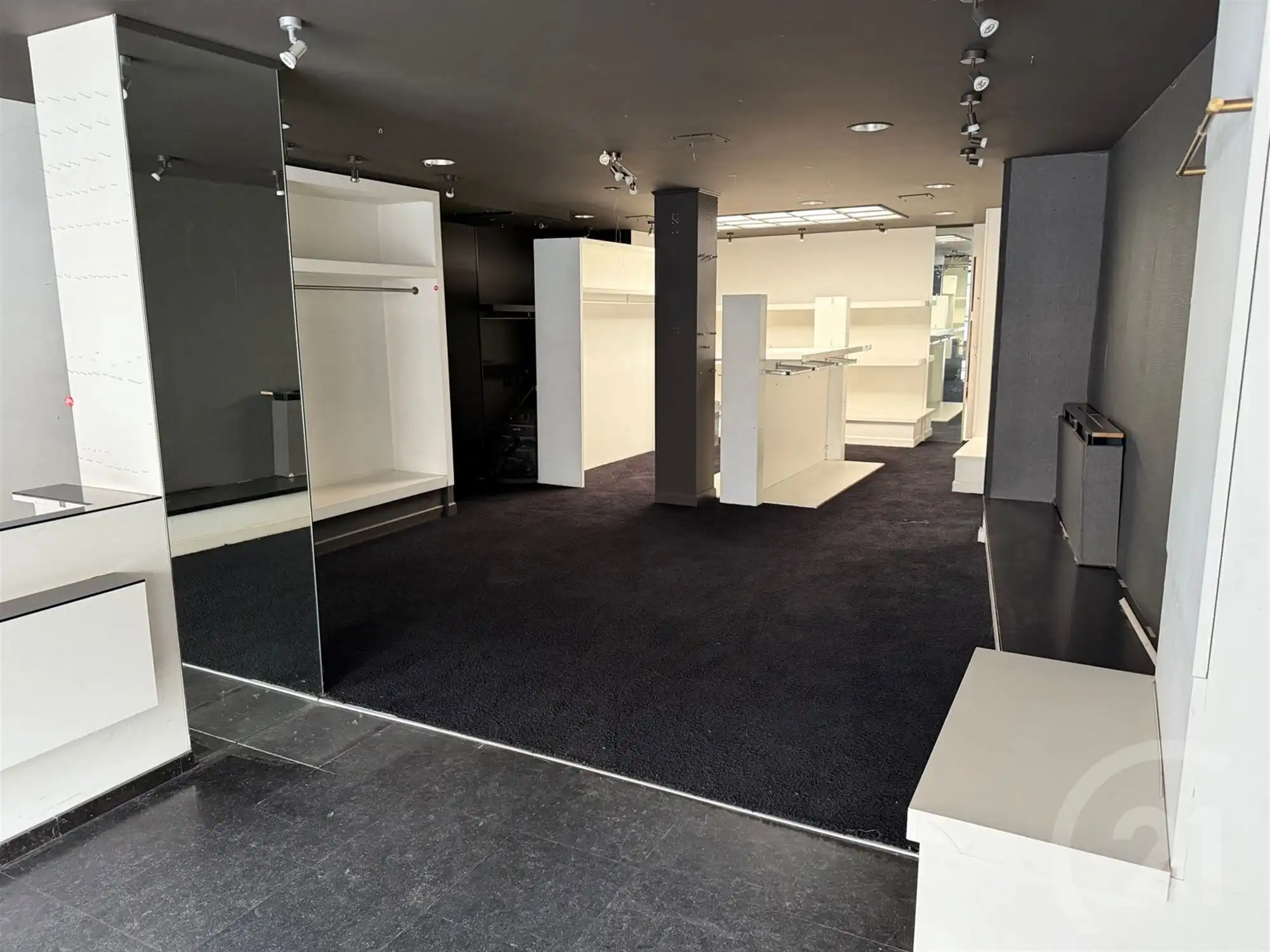 Te renoveren handelspand in het centrum van Tremelo! foto 9