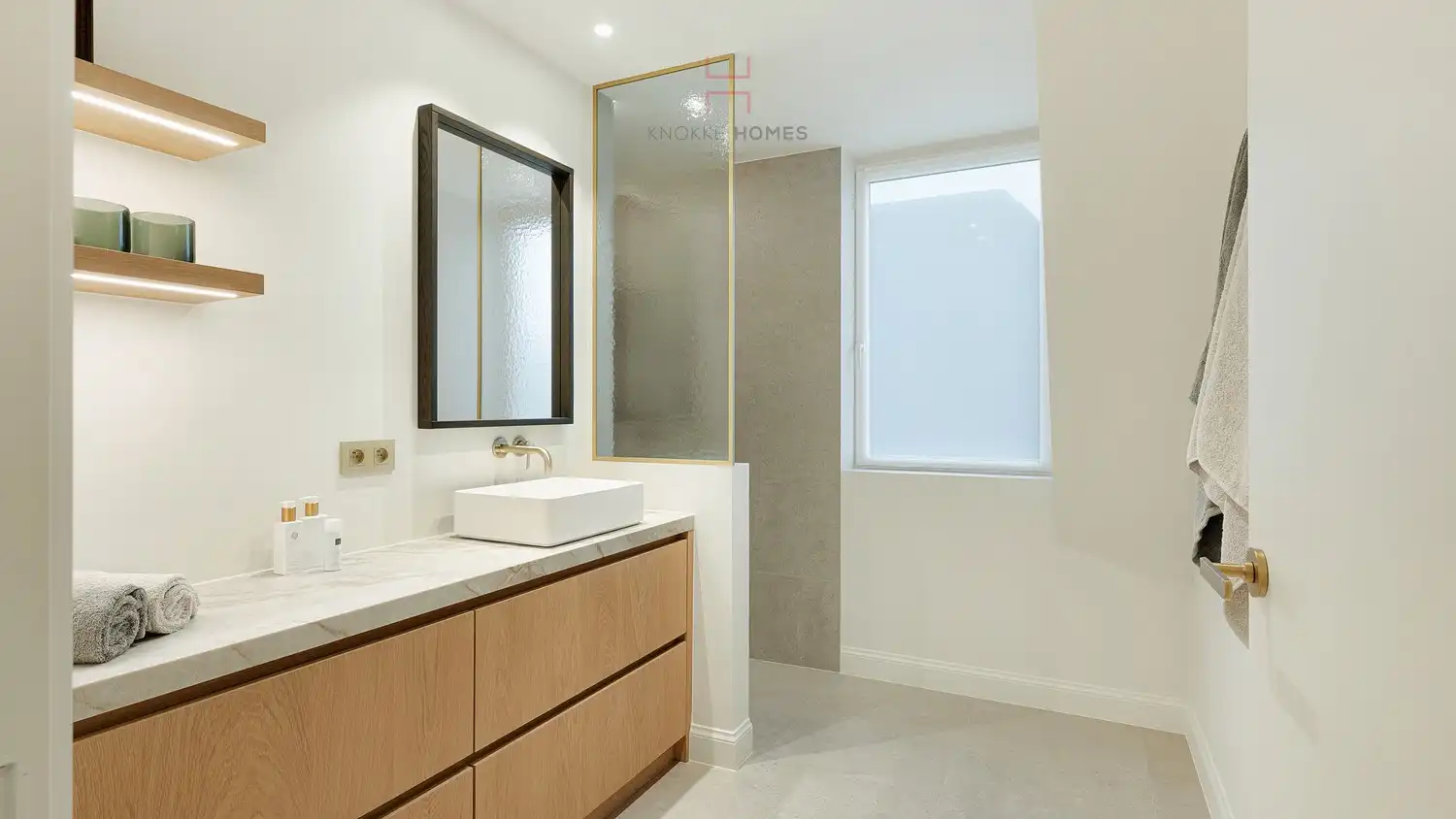 Subliem en smaakvol gerenoveerde villa op ca. 931 m2 terrein, gelegen in een rustige vilawijk nabij het centrum van Knokke. foto 15