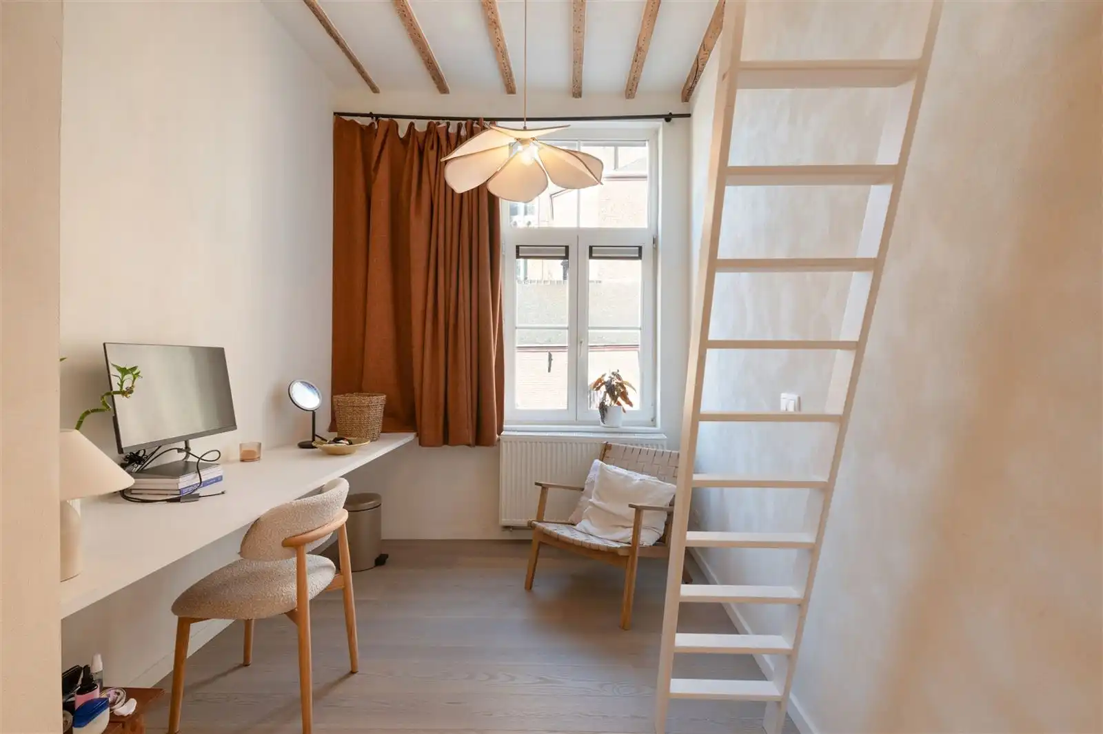 Instapklare woning met terras en 5 slaapkamers in Gent! foto 10