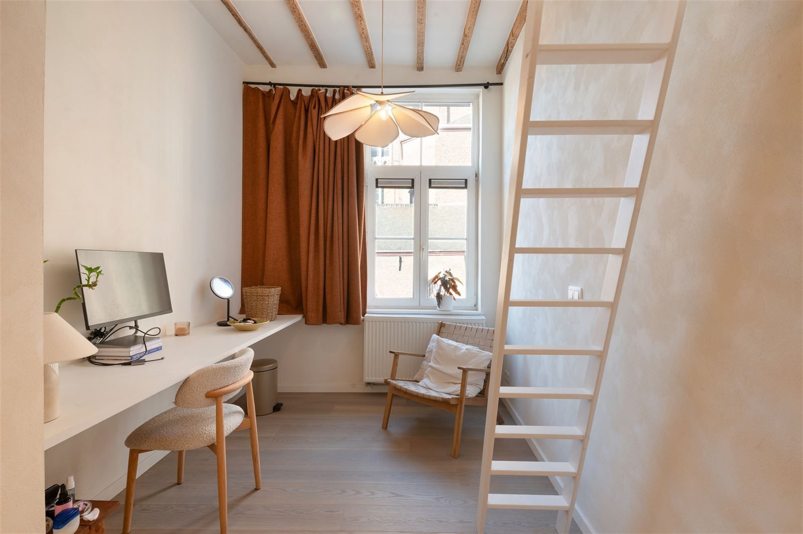 Instapklare woning met terras en 5 slaapkamers in Gent! foto 10