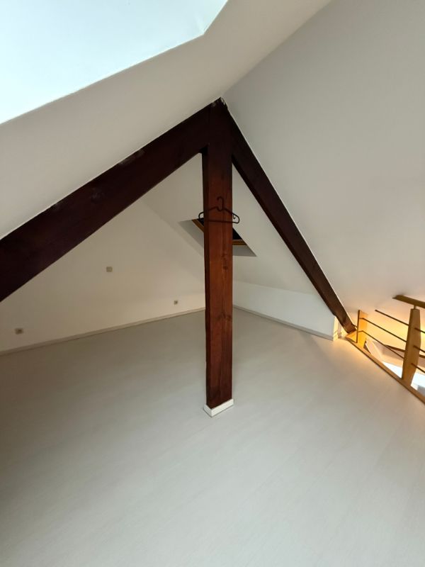 Lebbeke - Dendermondsesteenweg 105 bus 201 foto 6