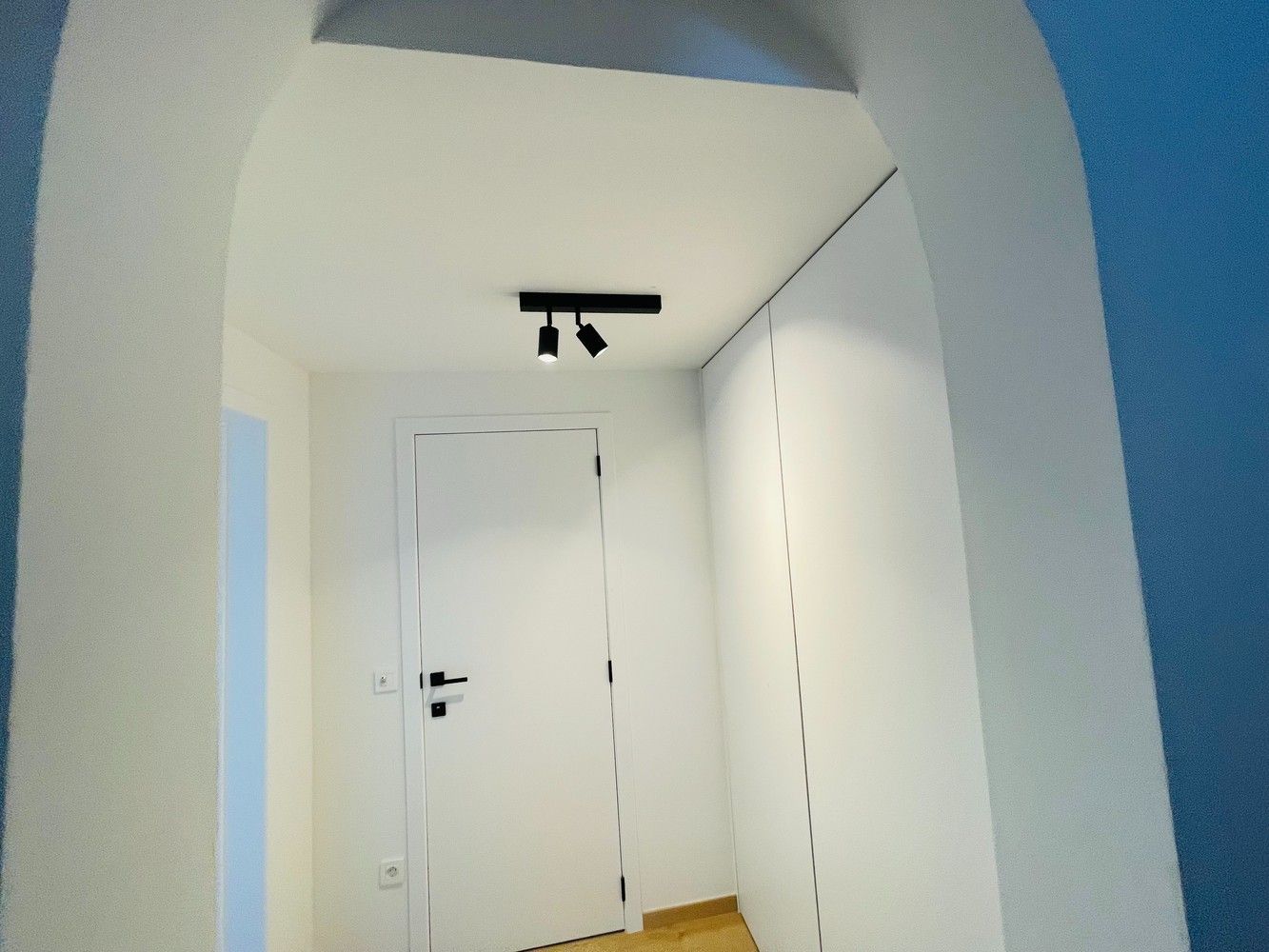 EXCLUSIEF WONEN in Brugge centrum, met zicht op de REIEN, ENERGIEZUINIG  TOTAAL GERENOVEERD BURGERSHUIS met 6 slaapkamers en, 3 nieuwe badkamers , stadspatio. foto 22