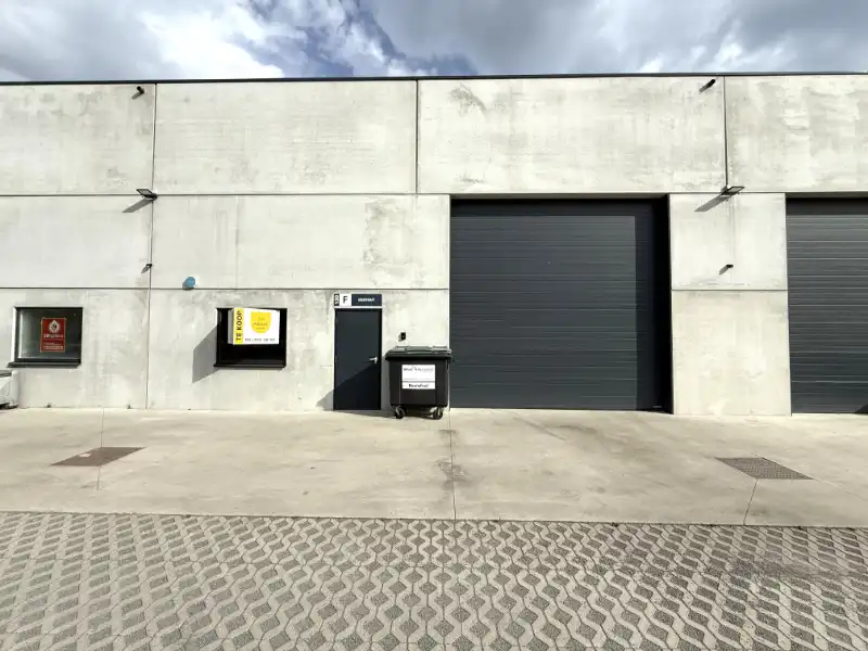 Commercieel te koop Buitenstraat 130/F - 9170 Sint-Gillis-Waas