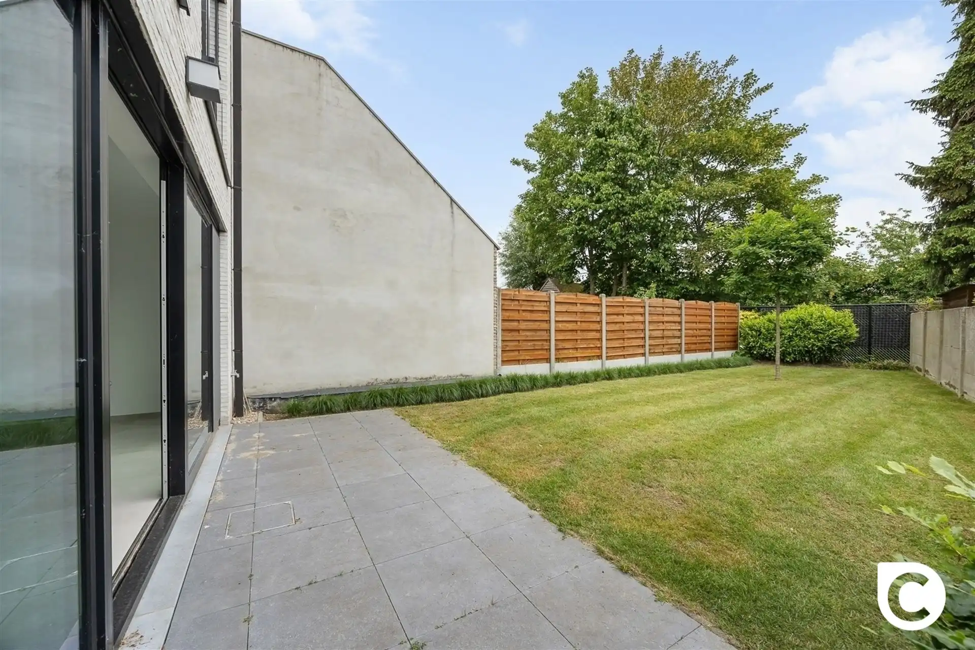 Luxueus 1 slpk app met terras en tuin + parking foto 6