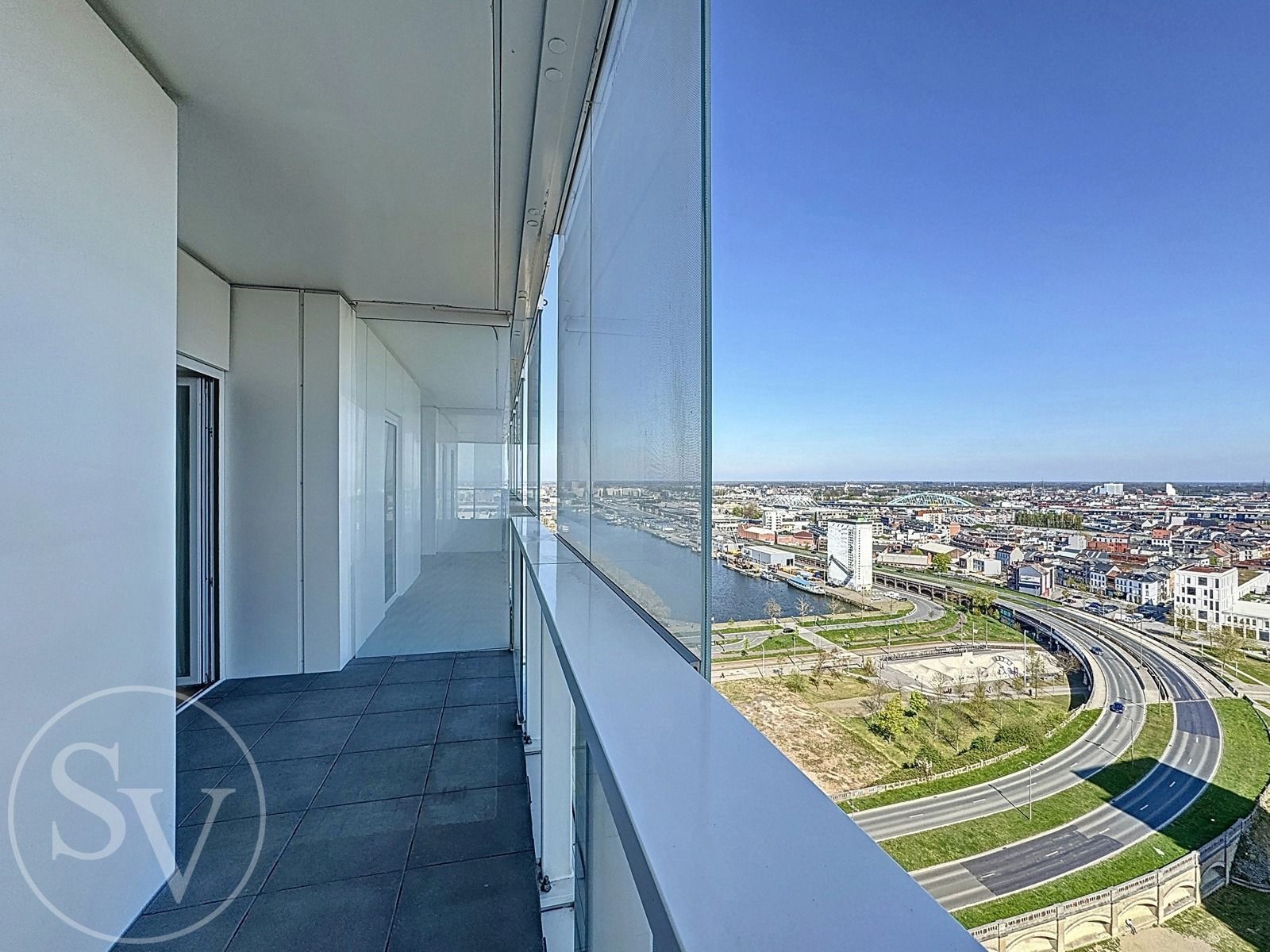 Appartement, 1 slpk, terras en parking. foto {{pictureIndex}}