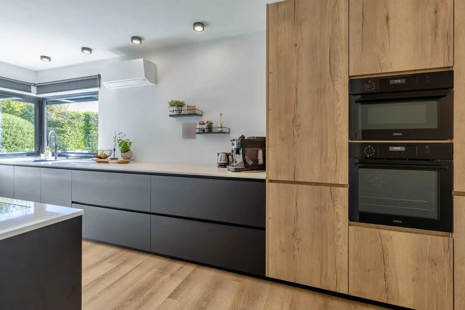 Uitzonderlijke, instapklare woning in Gellik waar stijlvol gelijkvloers wonen en hedendaags comfort samenkomen tot een uniek geheel! foto 27