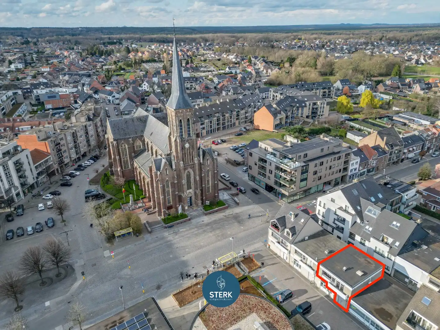 INSTAPKLAAR 3-SLPK APPARTEMENT MIDDEN IN HET CENTRUM VAN LANAKEN !  foto 4