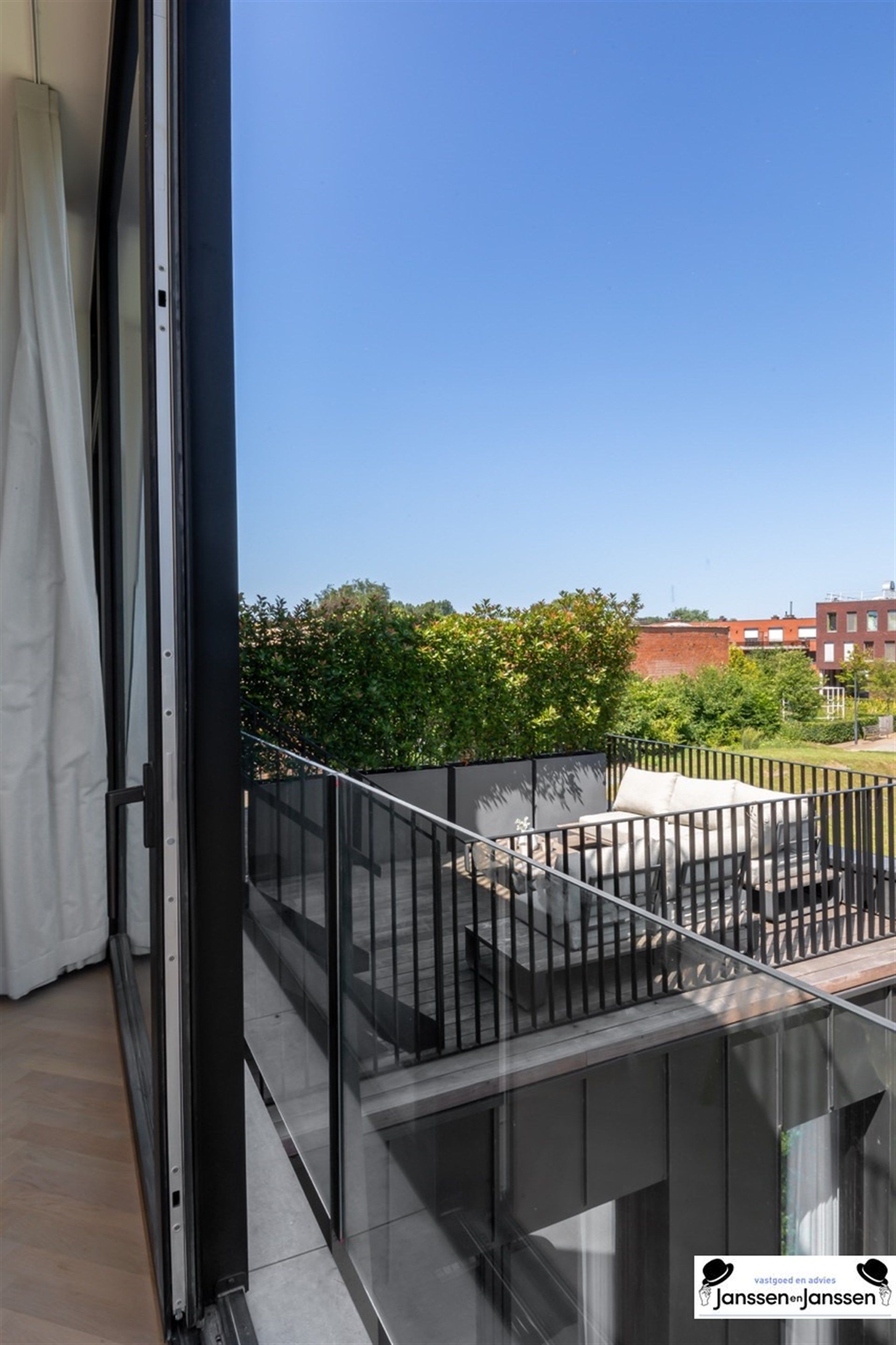 Prachtig appartement van 135 m² met 53 m² terras in Kasteelvilla Hortensia foto 7