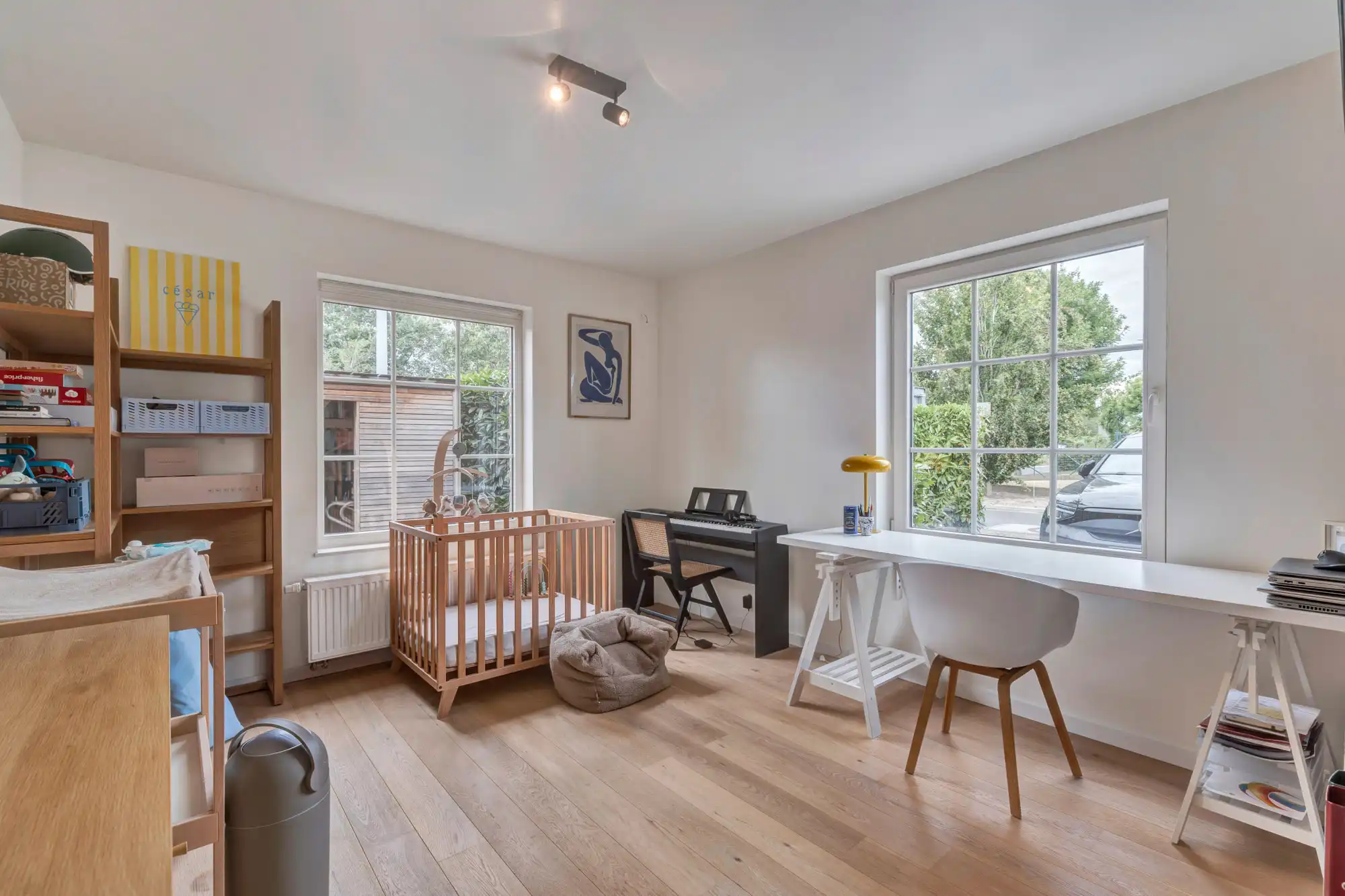 Woning met zwembad en zonnepanelen op toplocatie foto 13