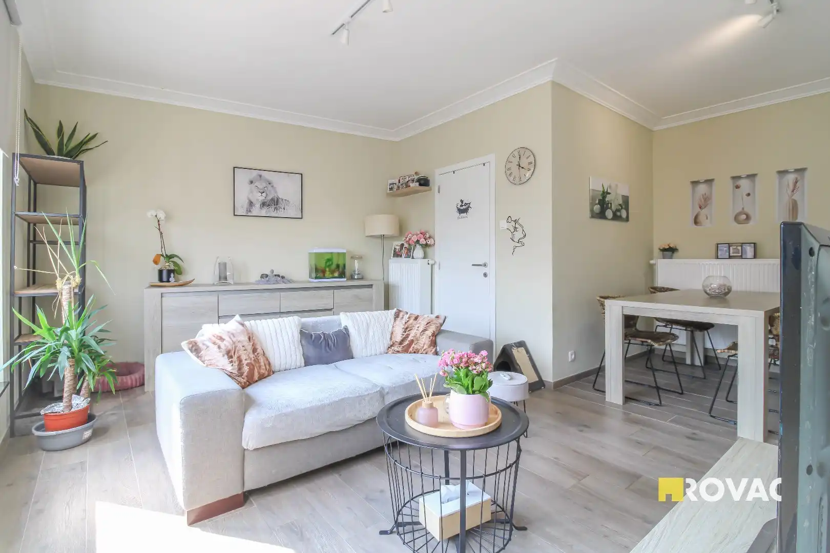 Volledig gerenoveerd en gemeubeld appartement met garage! foto 7