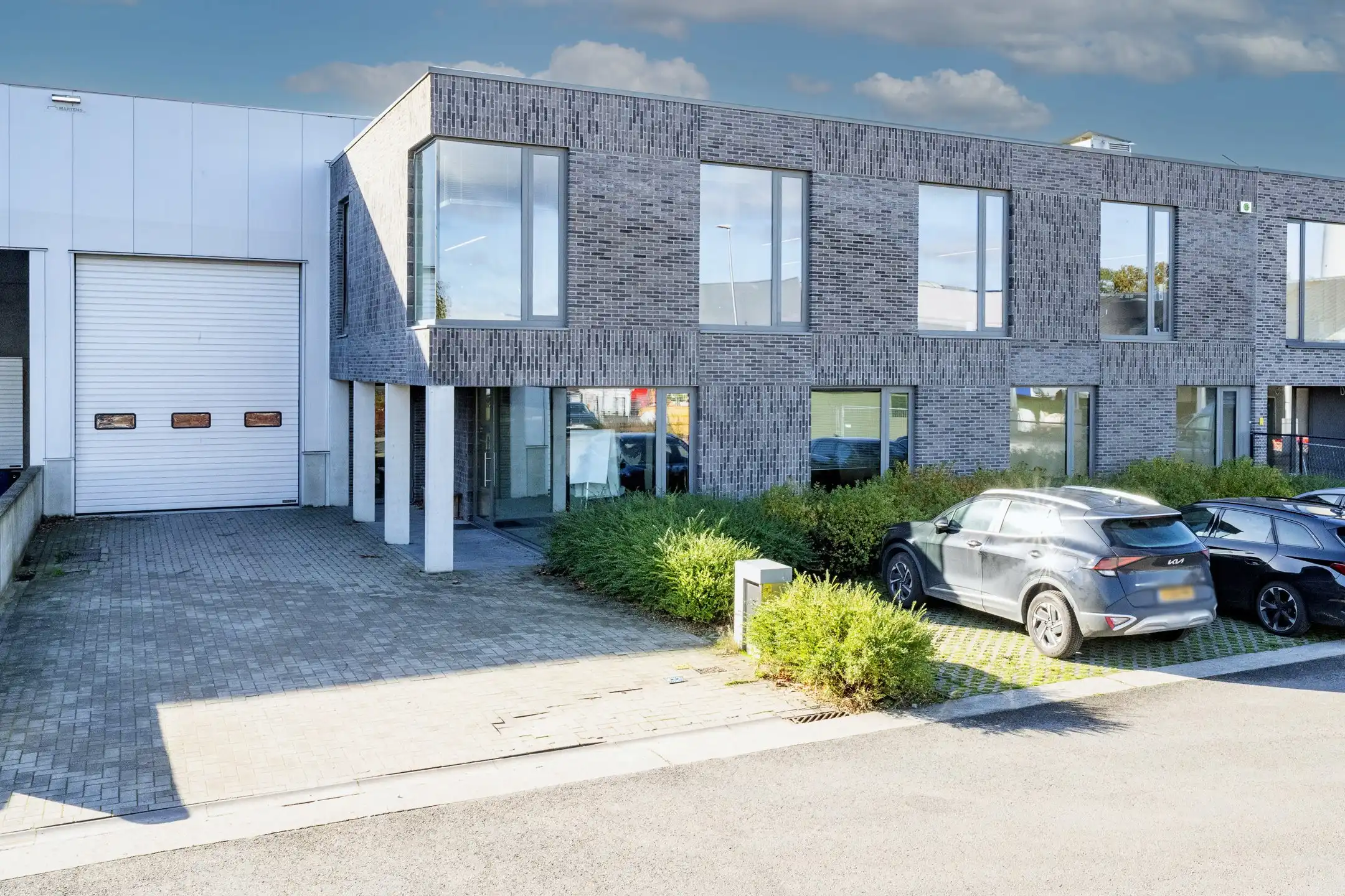 Bedrijfsvastgoed te huur foto {{pictureIndex}}