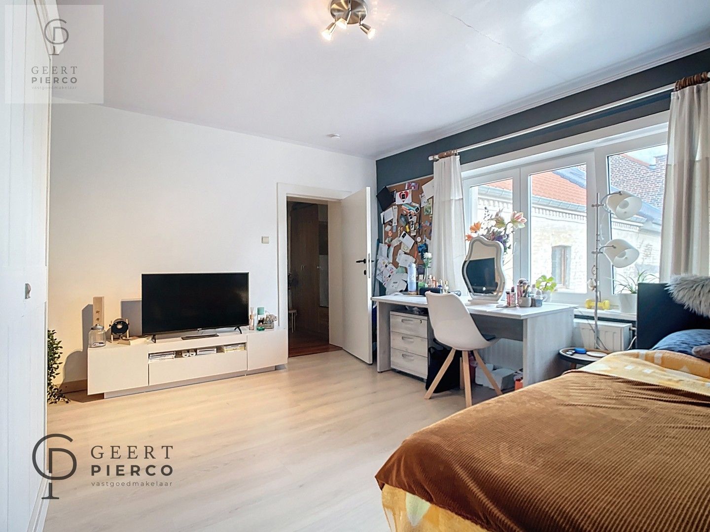 Gerenoveerde stadswoning in het centrum van Zoutleeuw. foto 22