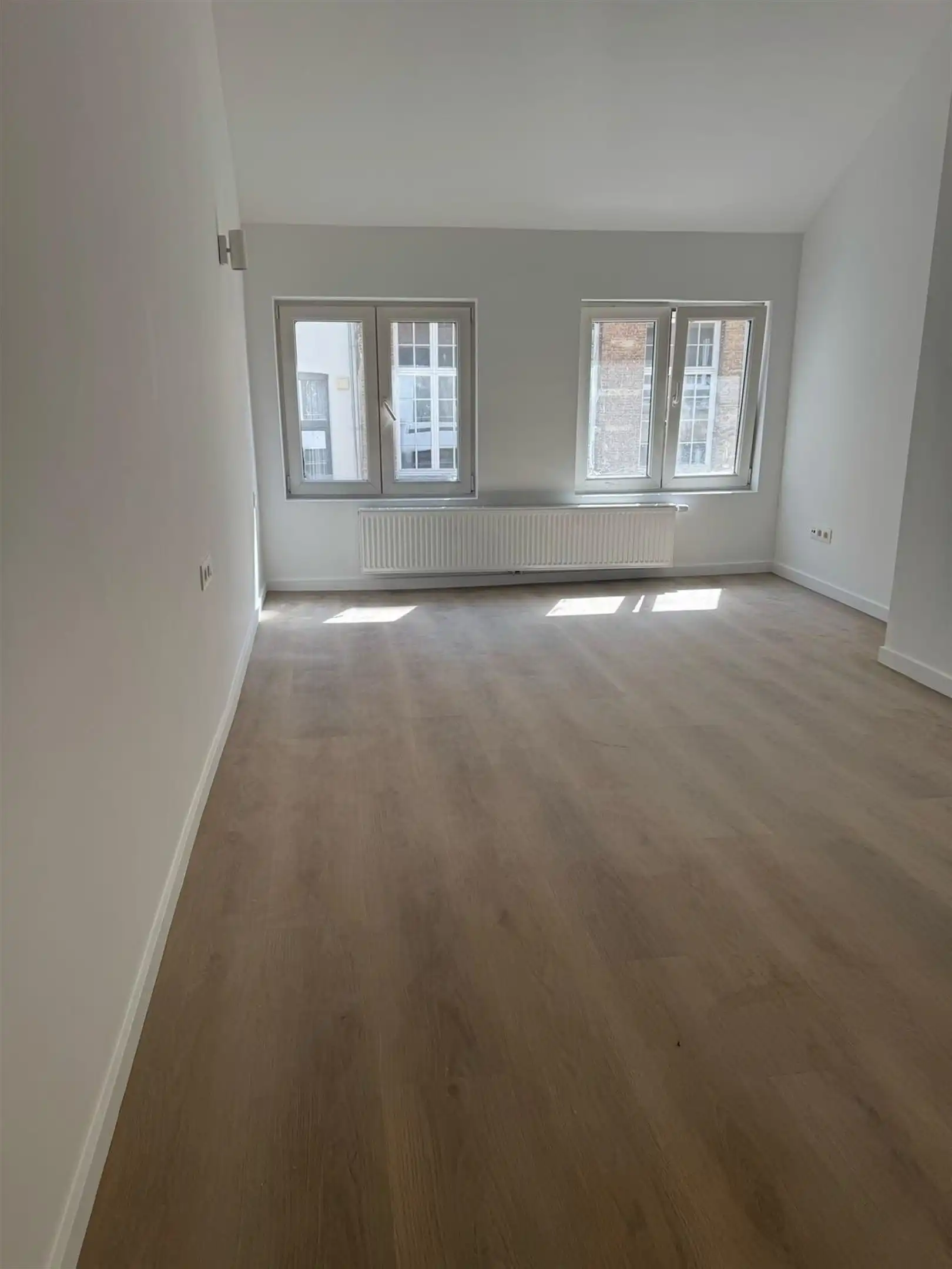 Gerenoveerde woning met 4 kamers aan UA foto 12