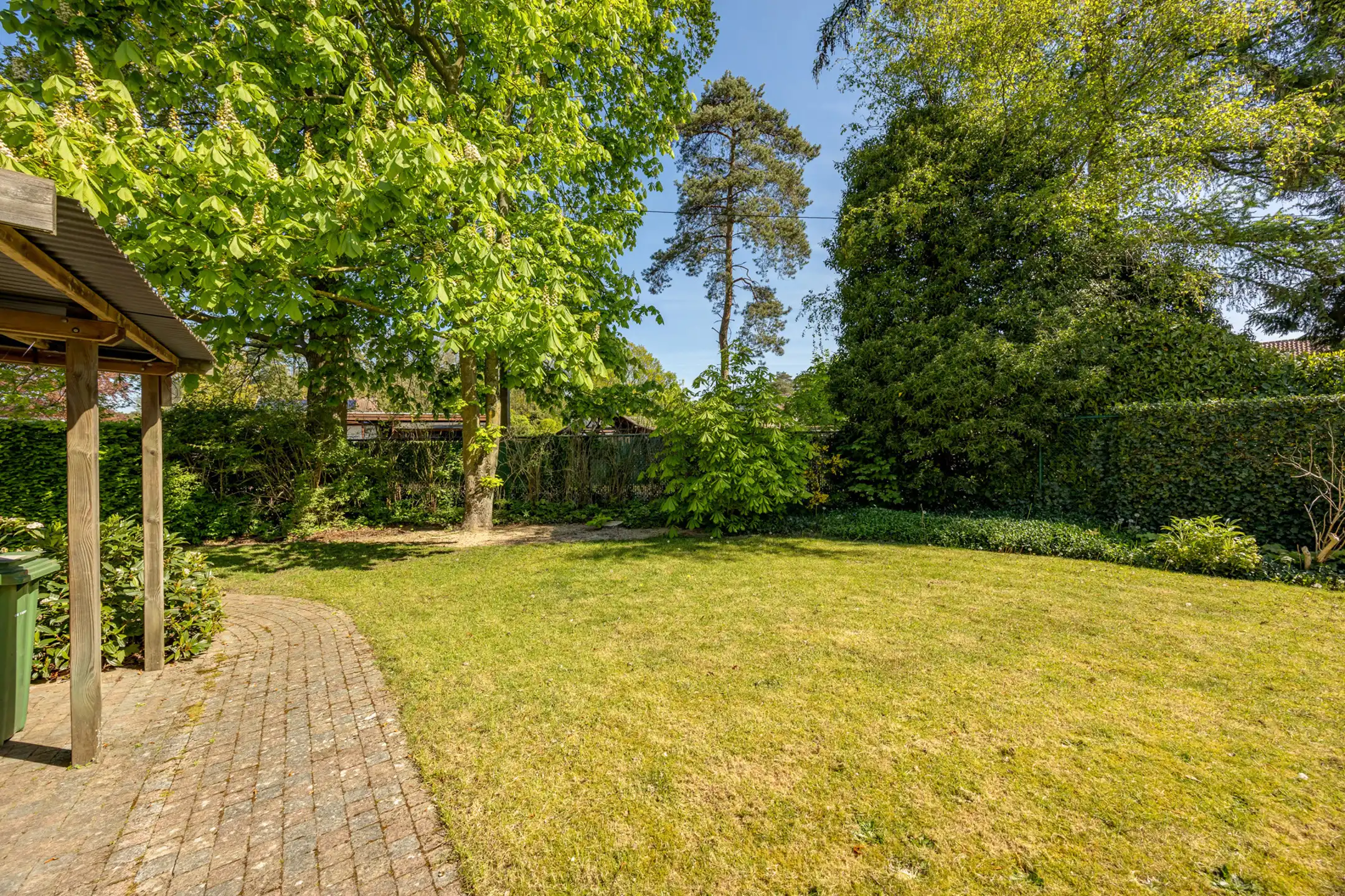 Charmante woning met 4 slpks op 742 m² met achteringang foto 36