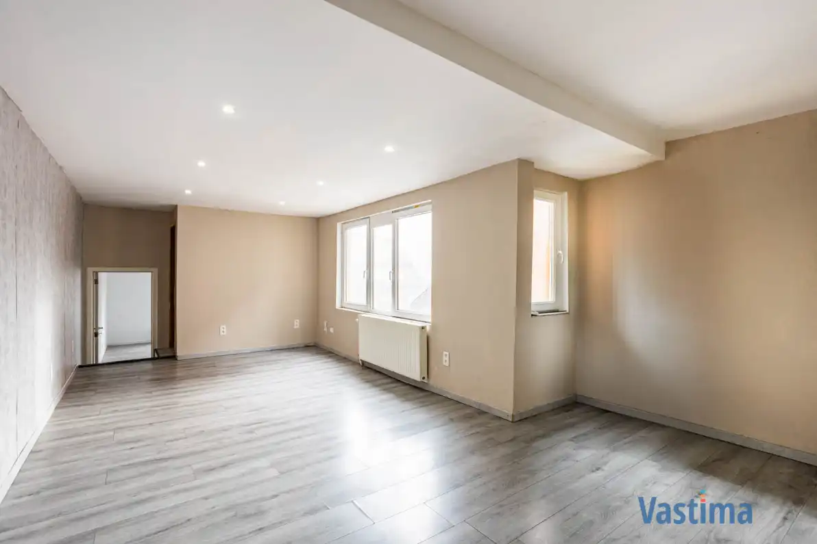 Op te frissen woning met potentieel in Erembodegem foto 11