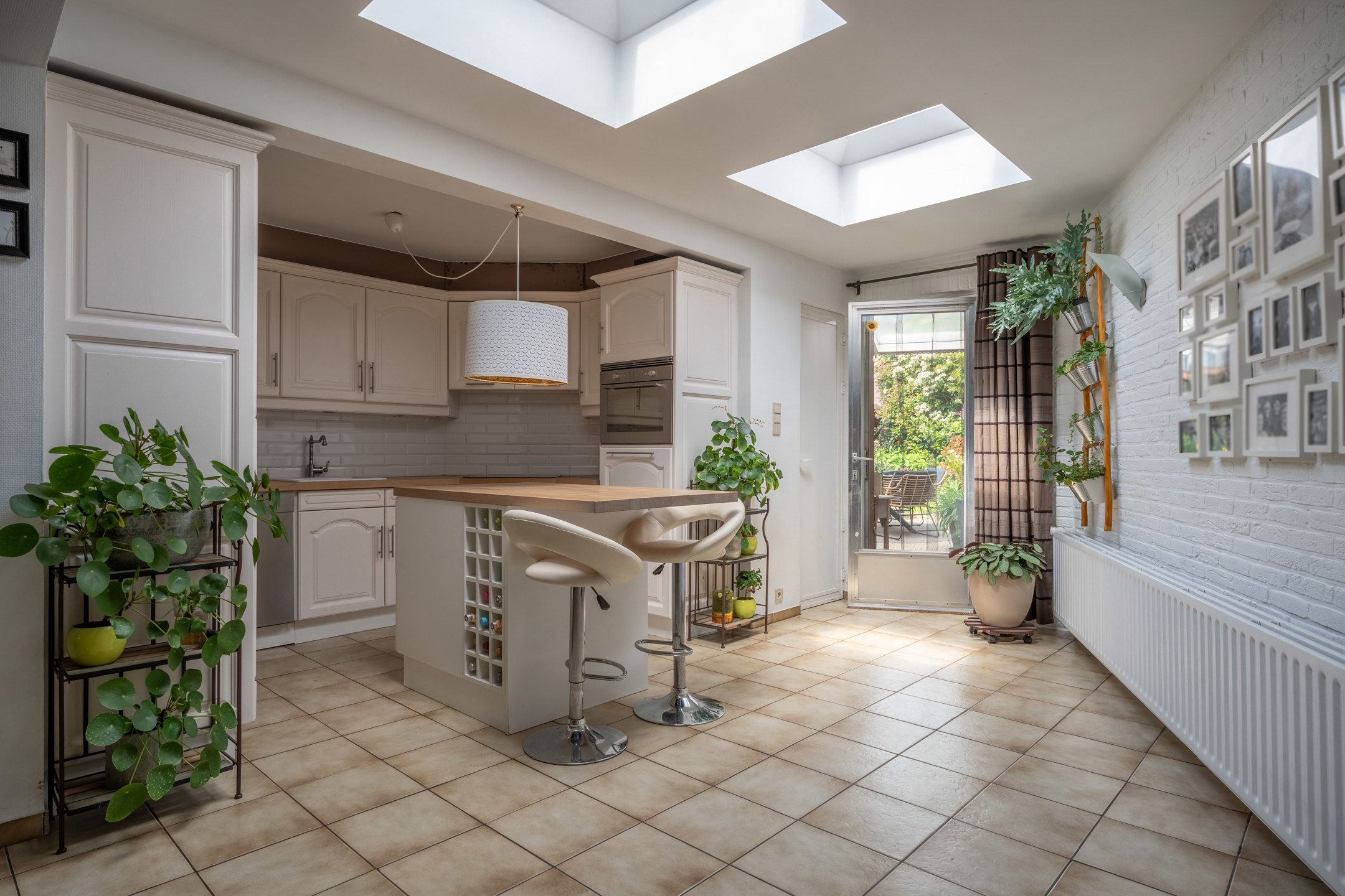 Gezellige dorpswoning in het centrum met twee slaapkamers en tof tuintje op het ZW foto 12