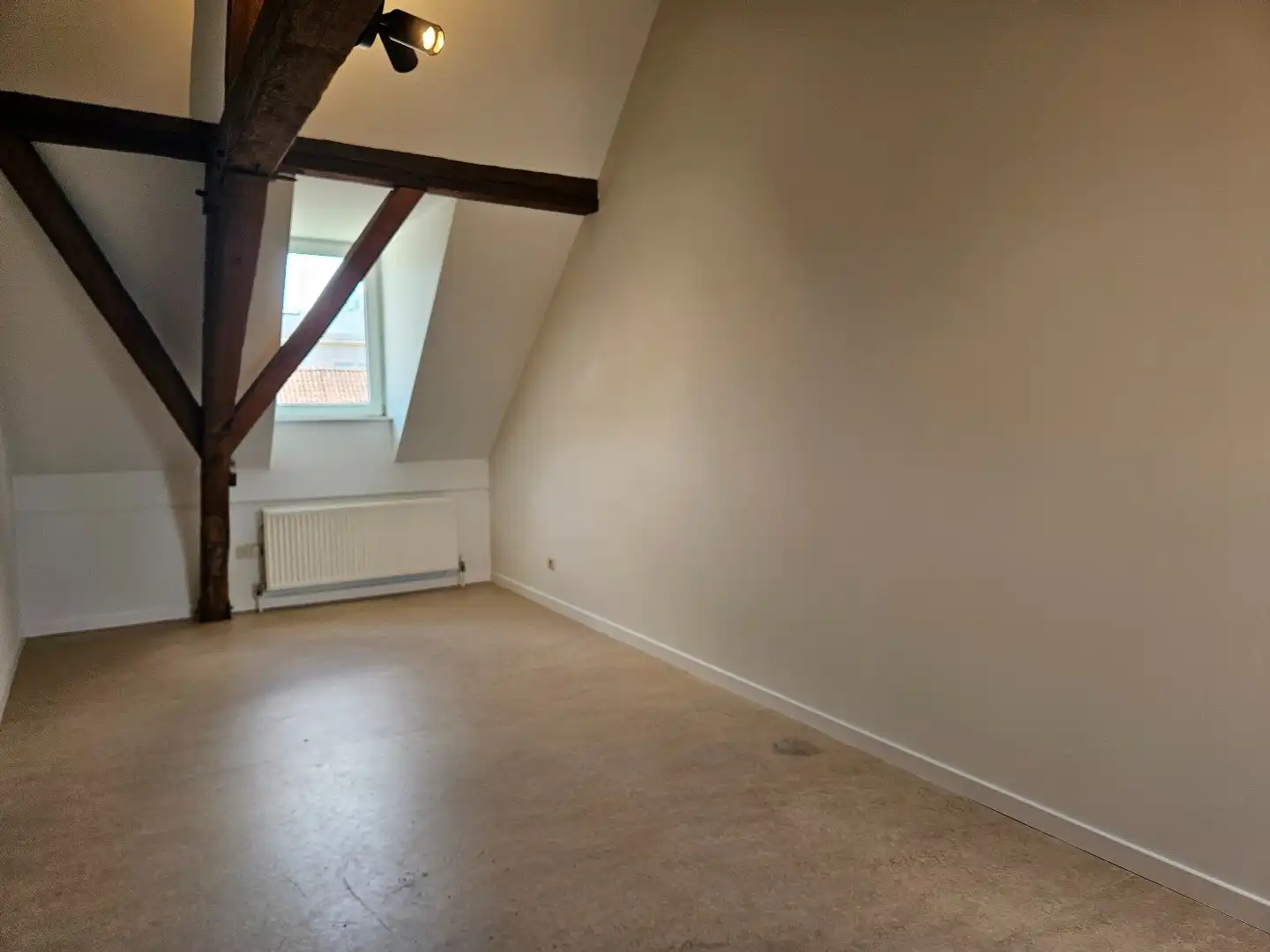 Duplex appartement met 2 ruime slaapkamers in het centrum van Geel! foto 13