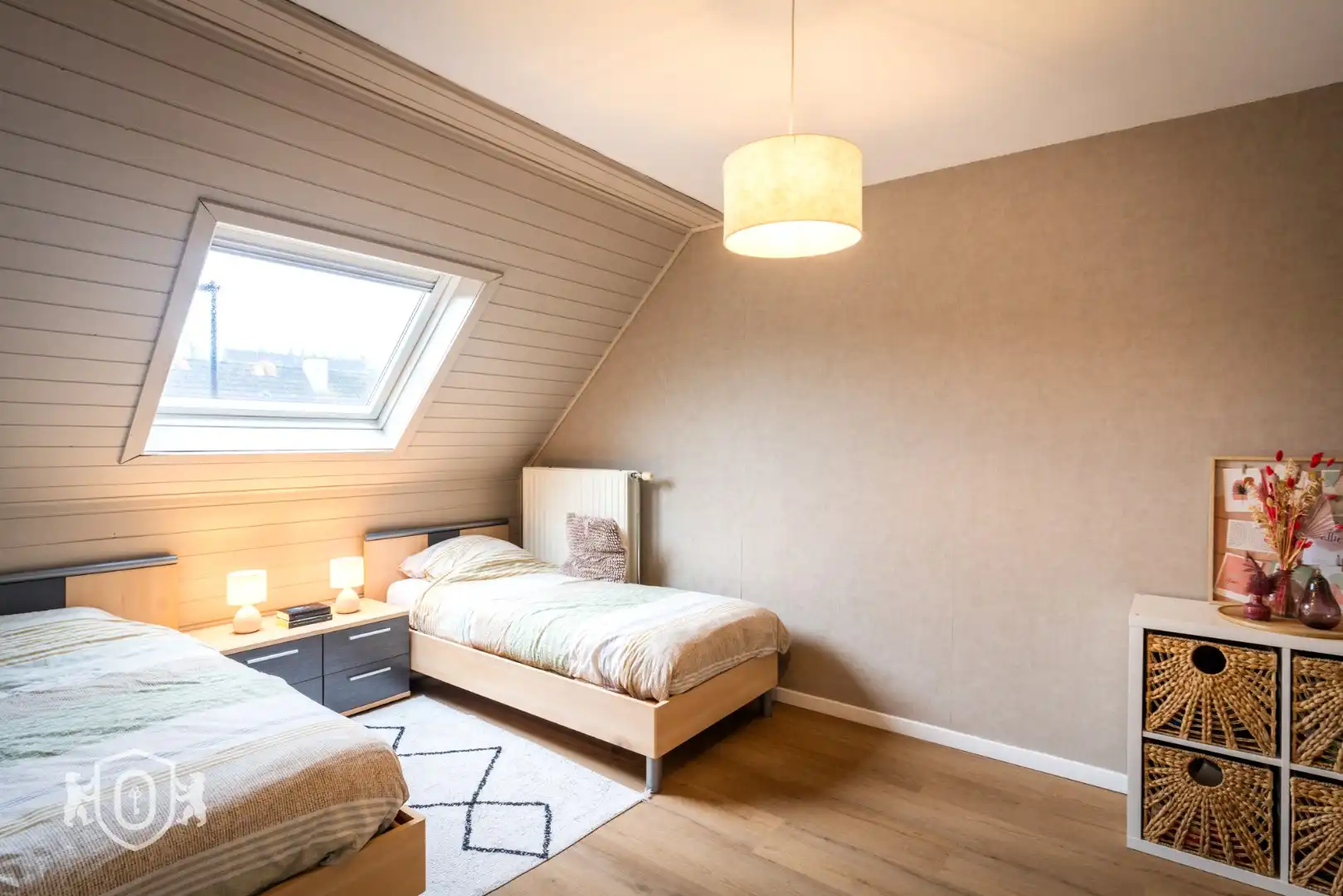 Halfopen 4-slpkr woning met tuin & garage foto 18