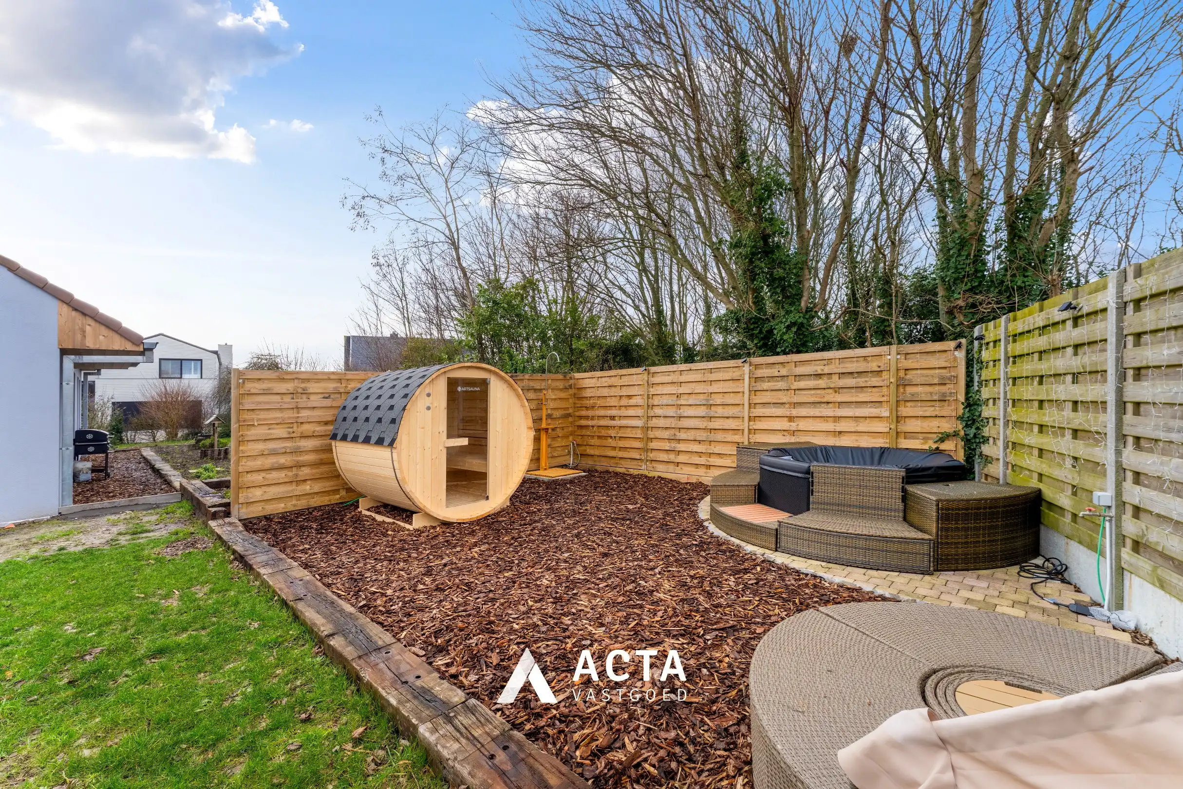 Gerenoveerde villa met vier slaapkamers in de Vicognewijk! foto 23