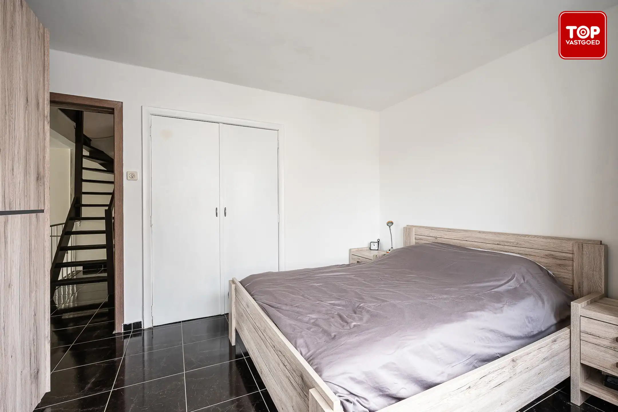 Instapklare HOB met 4 slaapkamers en tuin foto 17