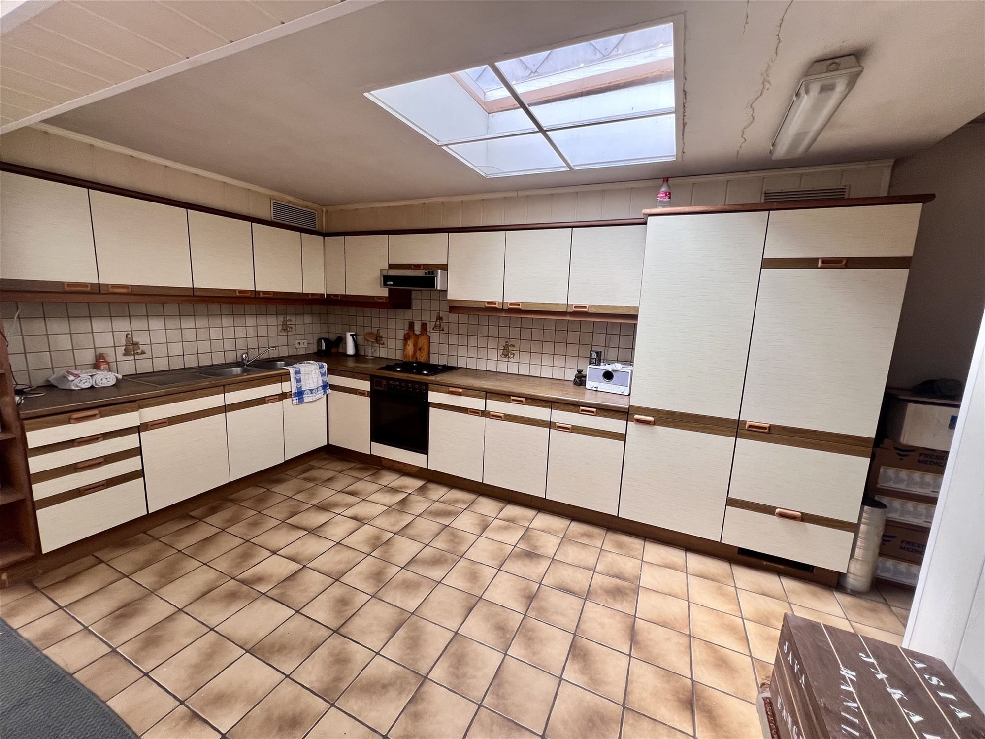 Woning met Garage voor Drie Wagens en Zuidgericht grote Tuin foto 8
