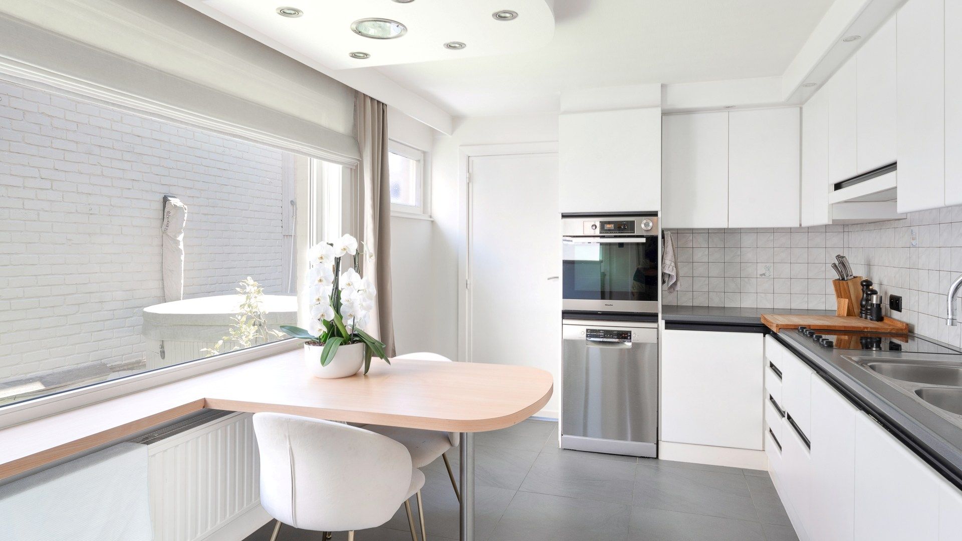 Stadswoning met DUBBELE GARAGE te Knokke foto 10