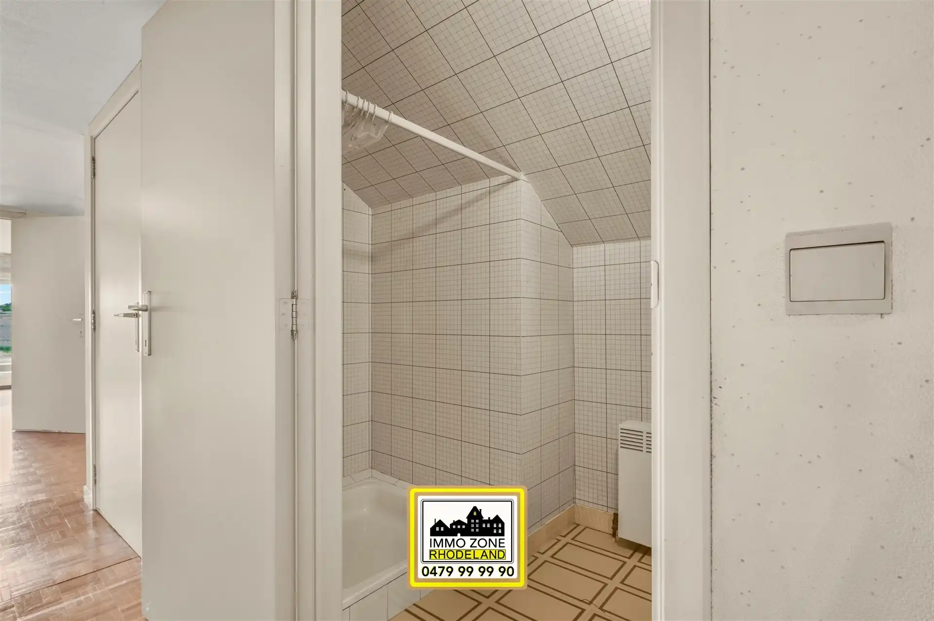 Op te frissen ruime woning met 5 slpks en tuin foto 24