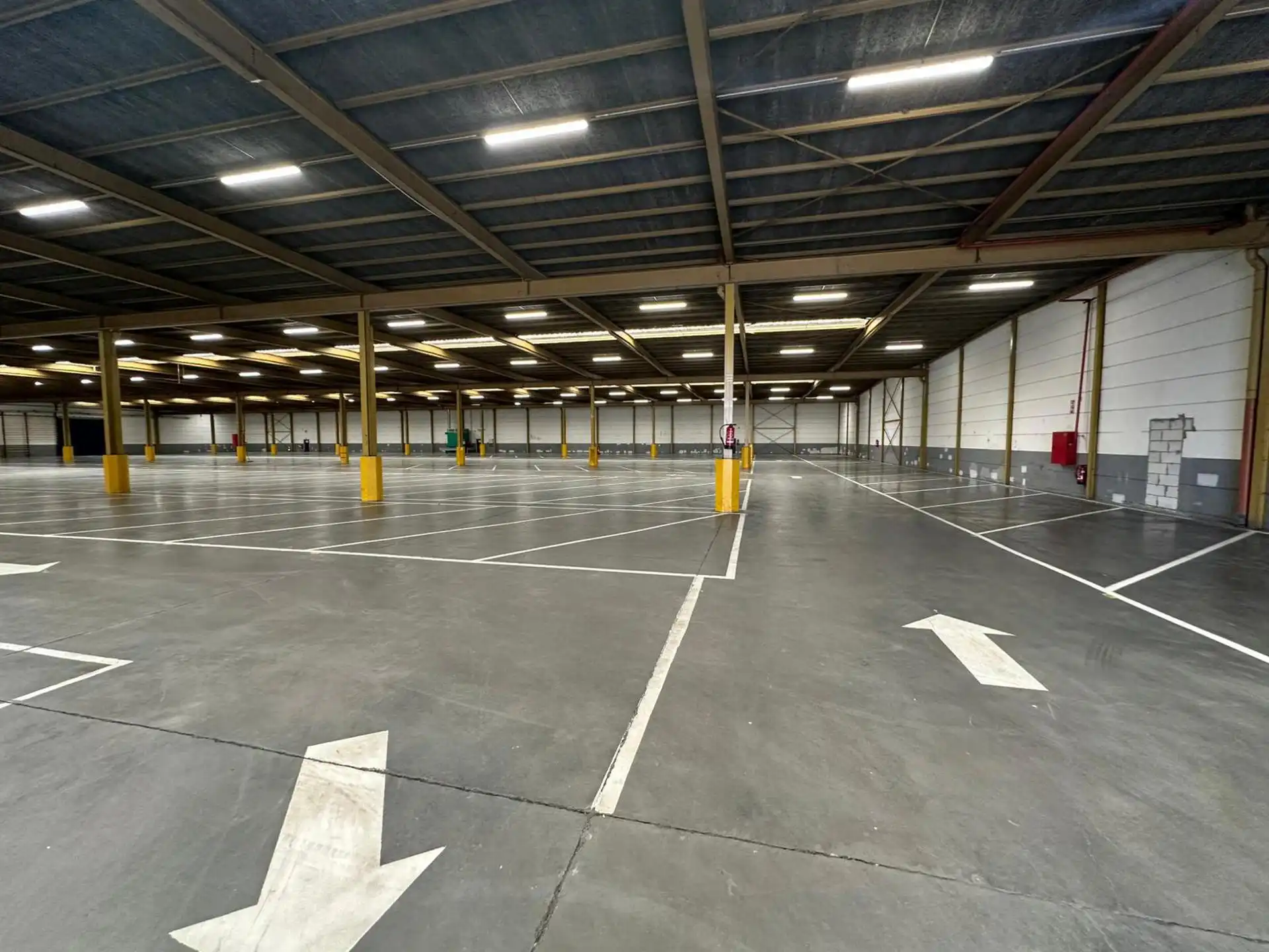 Commerciële ruimte te huur foto 3