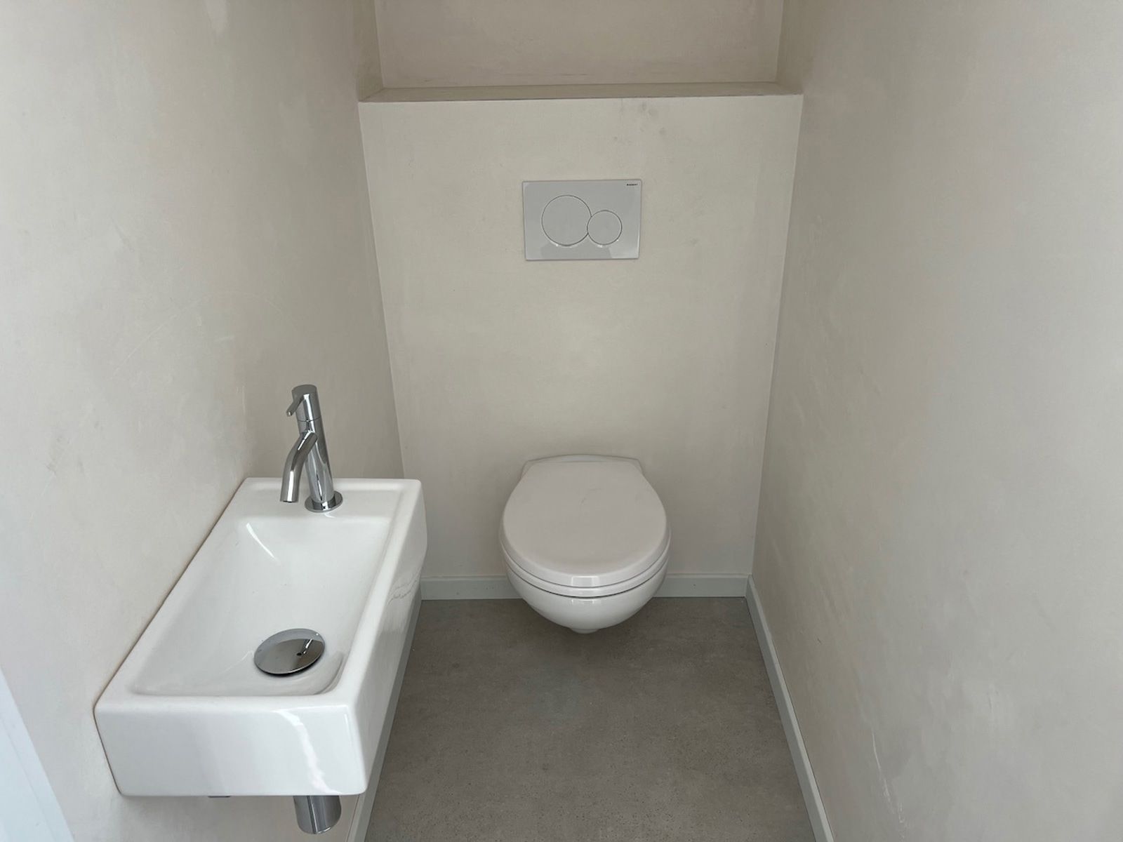 6% BTW - Duplex met 2 slpk, terras en bovengrondse parking foto 6