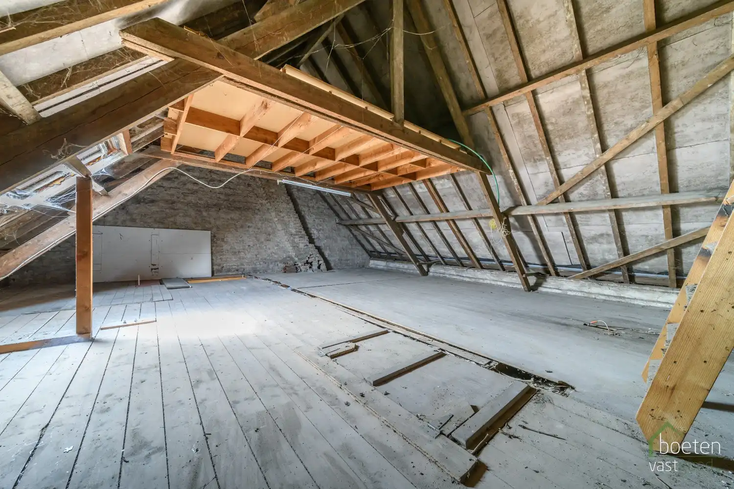 BEVEREN AAN DE IJZER: Renovatieproject en/of (deels) te slopen woonhuis met zuidgerichte tuin op 279m² grondopp. foto 15