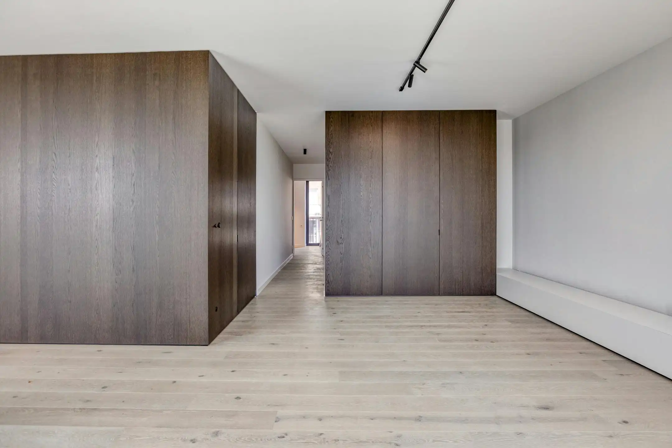 Ruim nieuwbouw appartement (147m²) met 3 slaapkamers foto 10