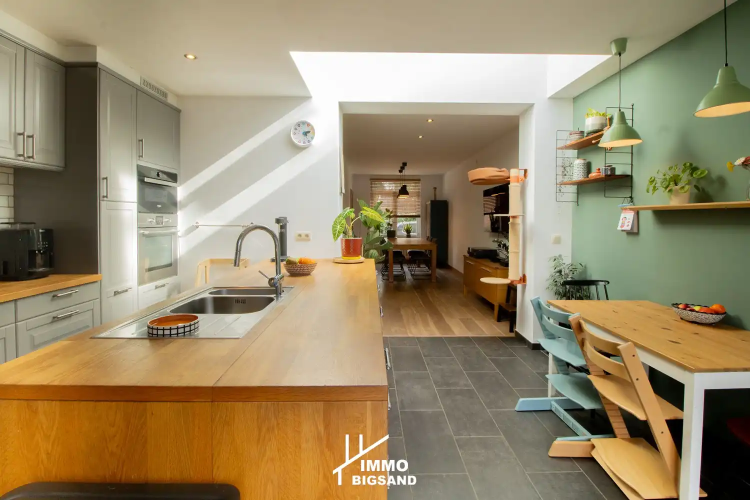 Instapklare woning met EPC A, zonnepanelen, batterij en carport te Wevelgem foto 8