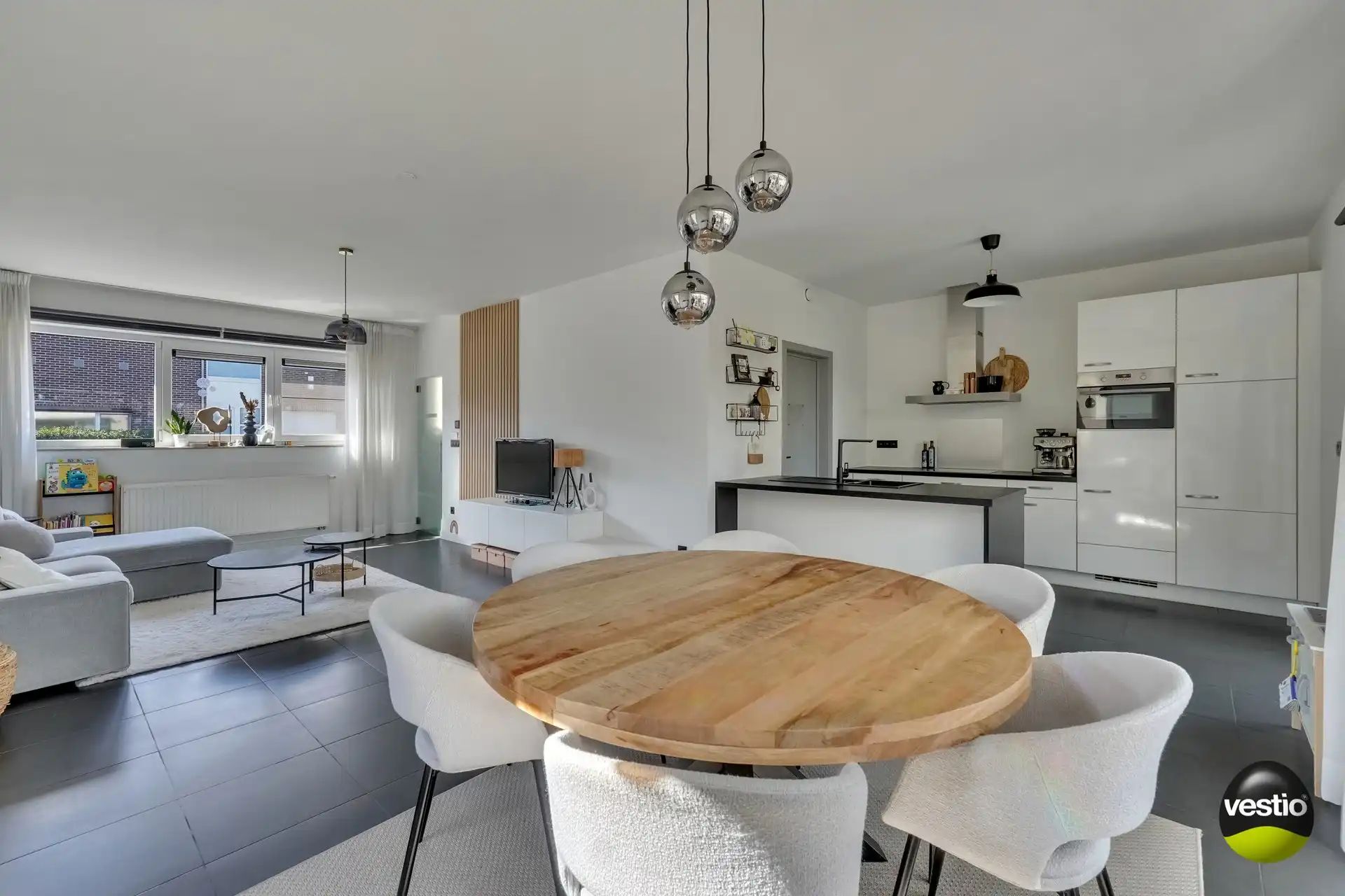 ENERGIEZUINIGE WONING MET 4 SLAAPKAMERS IN DOODLOPENDE STRAAT foto 6