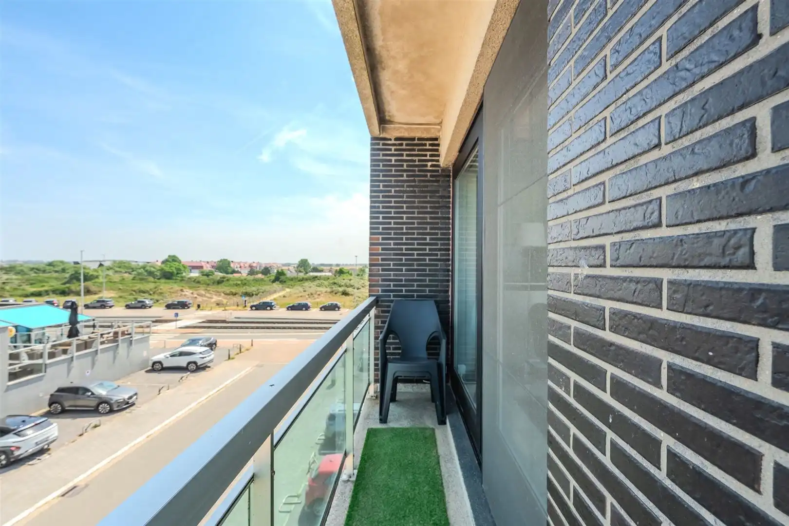 uitzonderlijk hoek appartement met 2 slaapkamers foto 21