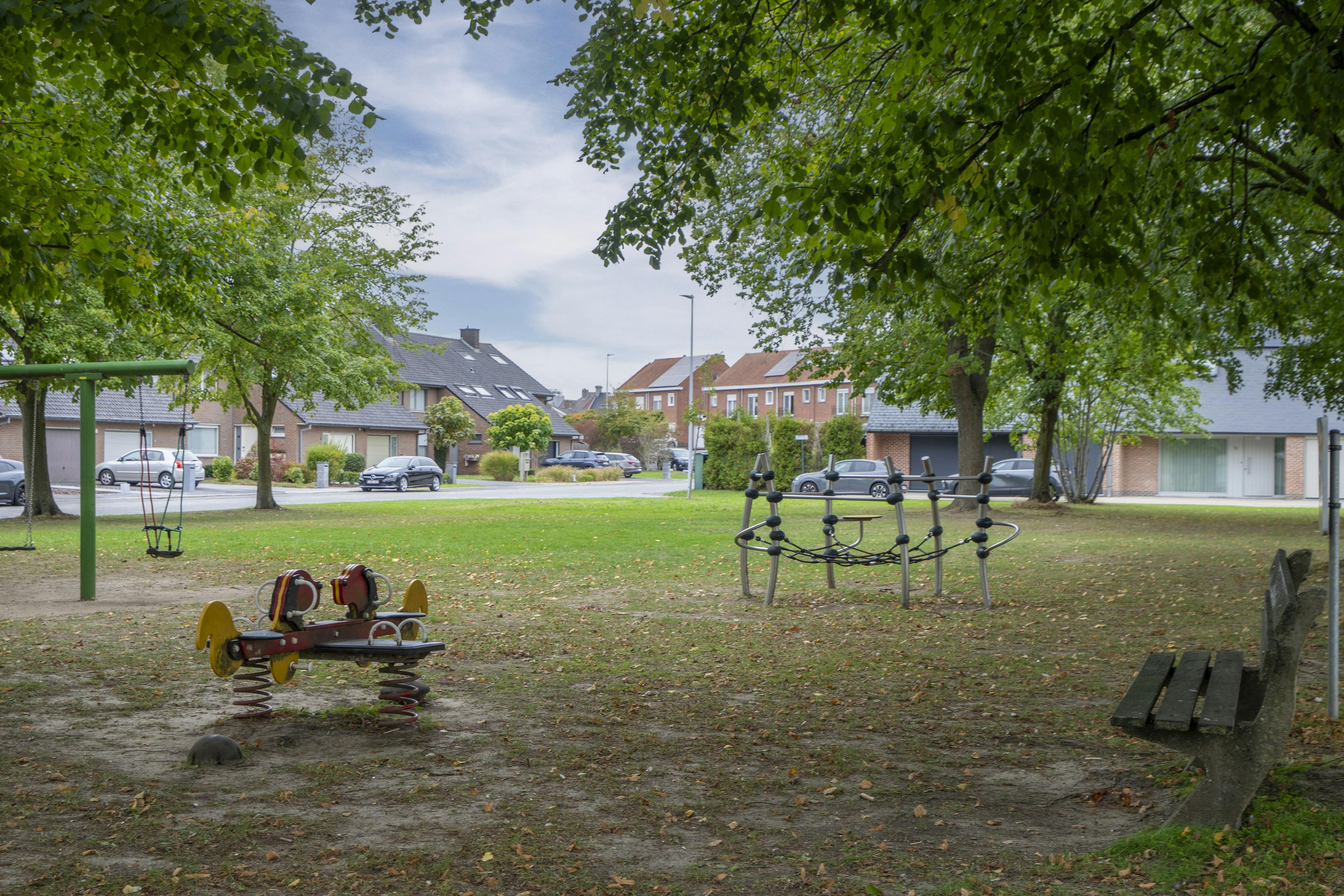 Ruime gezinswoning met 4 slaapkamers en tuin in Harelbeke! foto 20