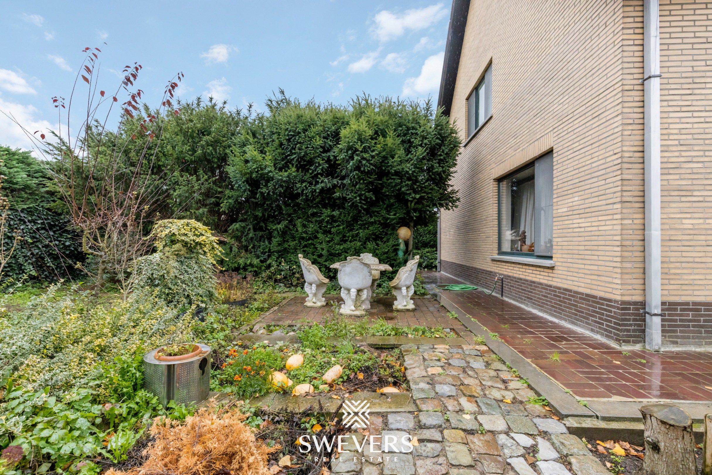 Ruime, te renoveren woning op 7a60 in centrum-Zonhoven foto 30